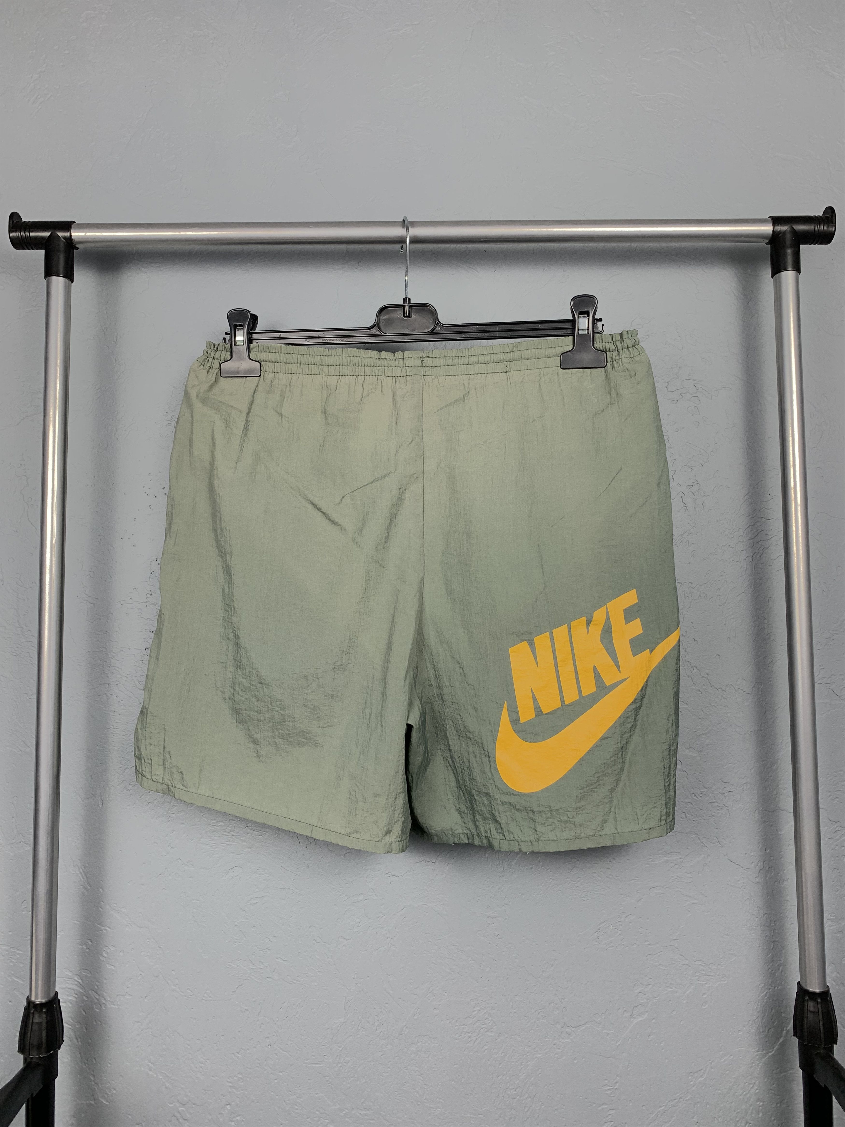 Nike Nike 90s Vintage Nylon Mens Shorts Y2K Big Logo Swoosh Size US 30 / EU 46 - 1 Thumbnail
