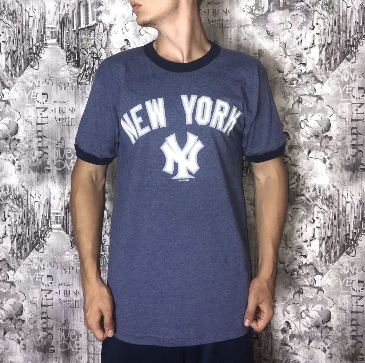 Vintage 2004 Vintage New York Yankees Dynasty t-shirt Size US M / EU 48-50 / 2 - 1 Thumbnail