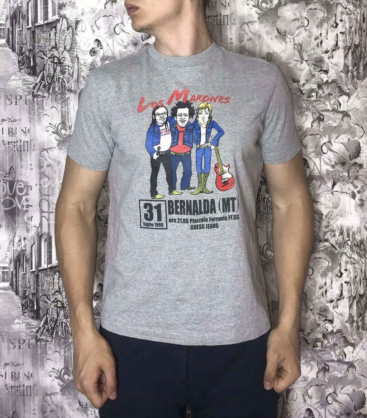 Guess Rare Vintage Guess t-shirt Size US M / EU 48-50 / 2 - 1 Thumbnail