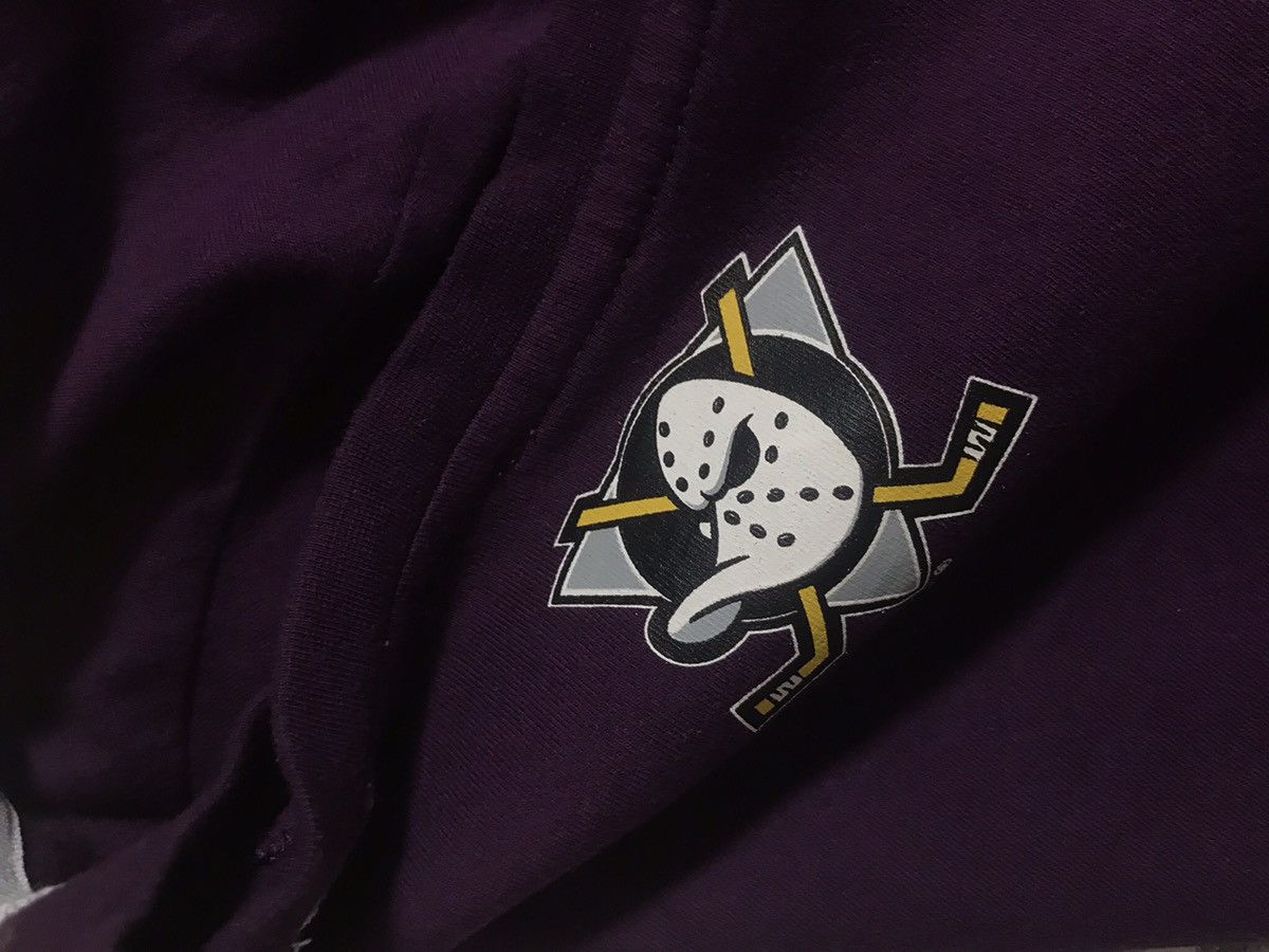 Majestic vintage NHL Mighty Ducks t-shirt Size US L / EU 52-54 / 3 - 7 Thumbnail
