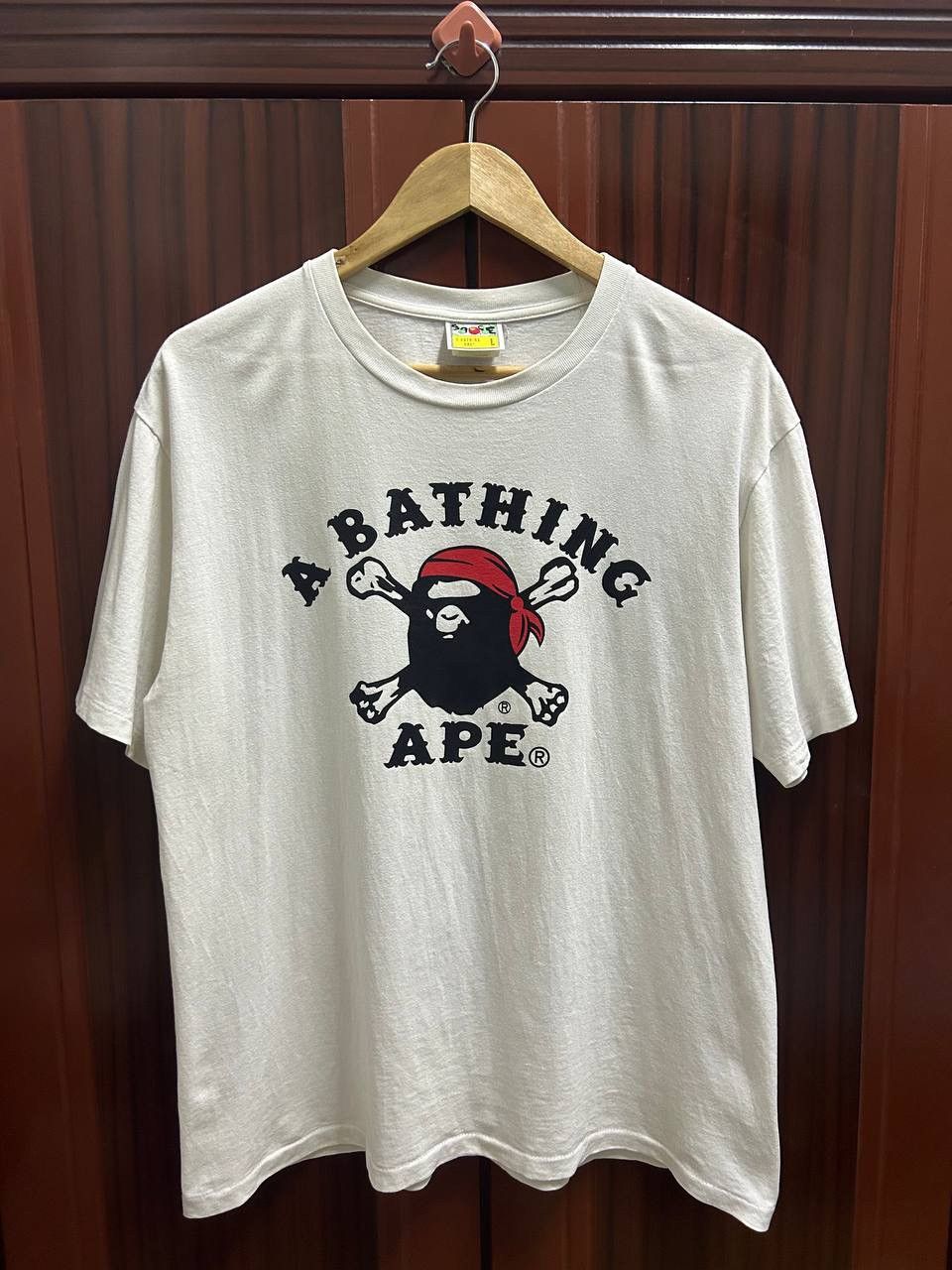 Bape A Bathing Ape Pirate Store Tee Size US L / EU 52-54 / 3 - 1 Thumbnail