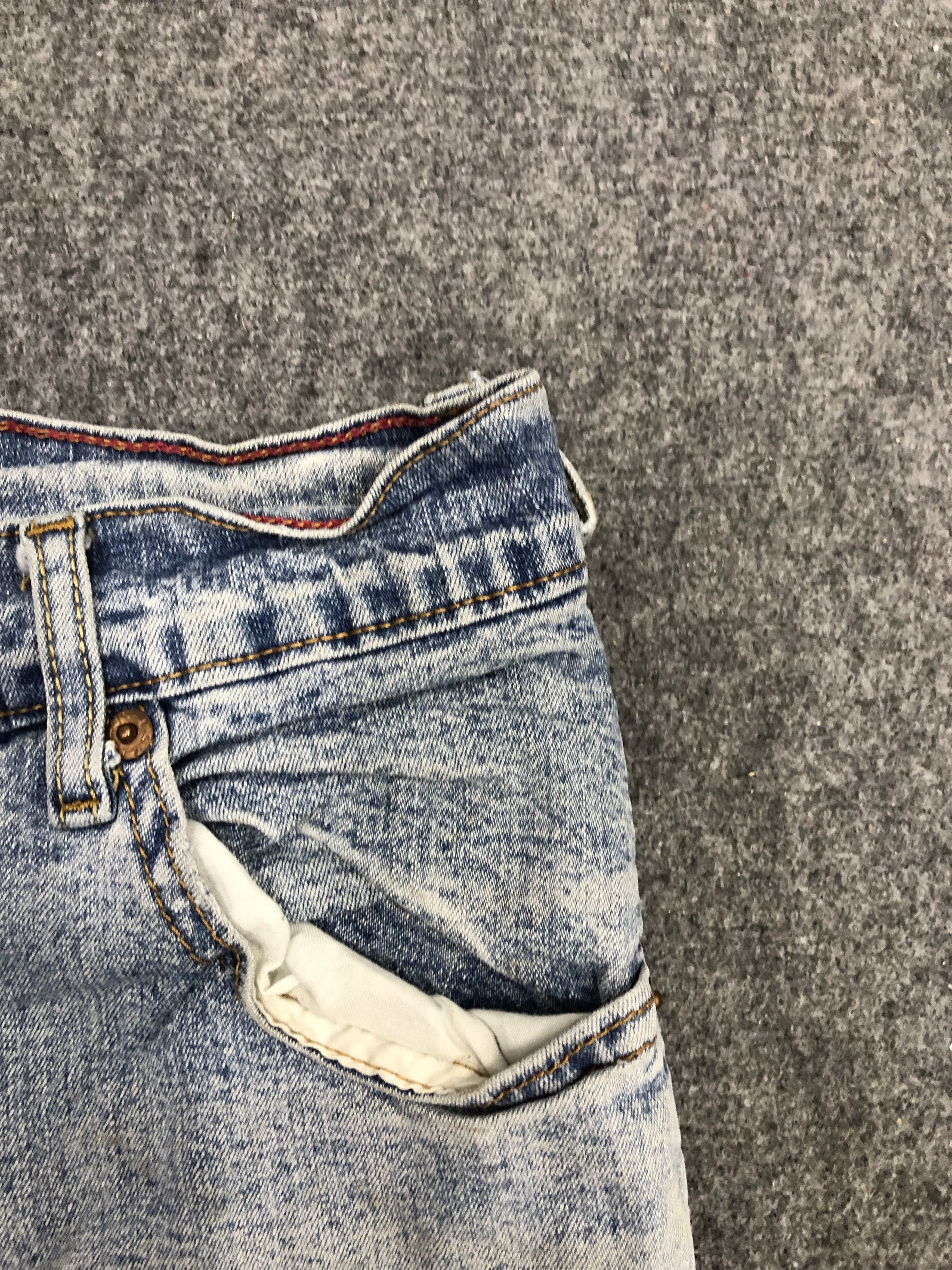 Levi's × Vintage Vintage Levis 550 Light Wash Jeans DP1252 Size US 34 / EU 50 - 7 Thumbnail