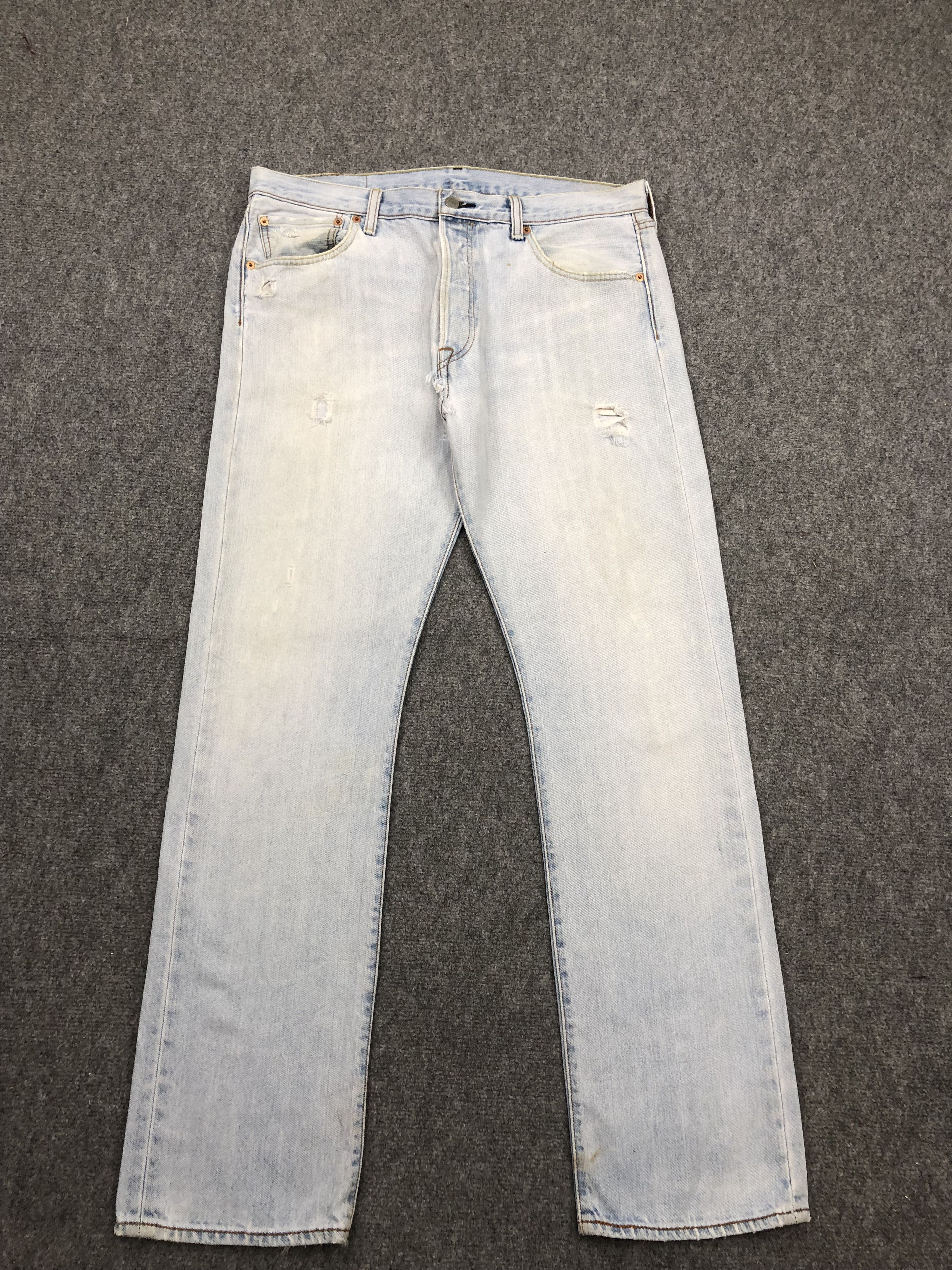 Levi's Vintage Levis 501 Light Wash Jeans DP1559 Size US 34 / EU 50 - 1 Thumbnail