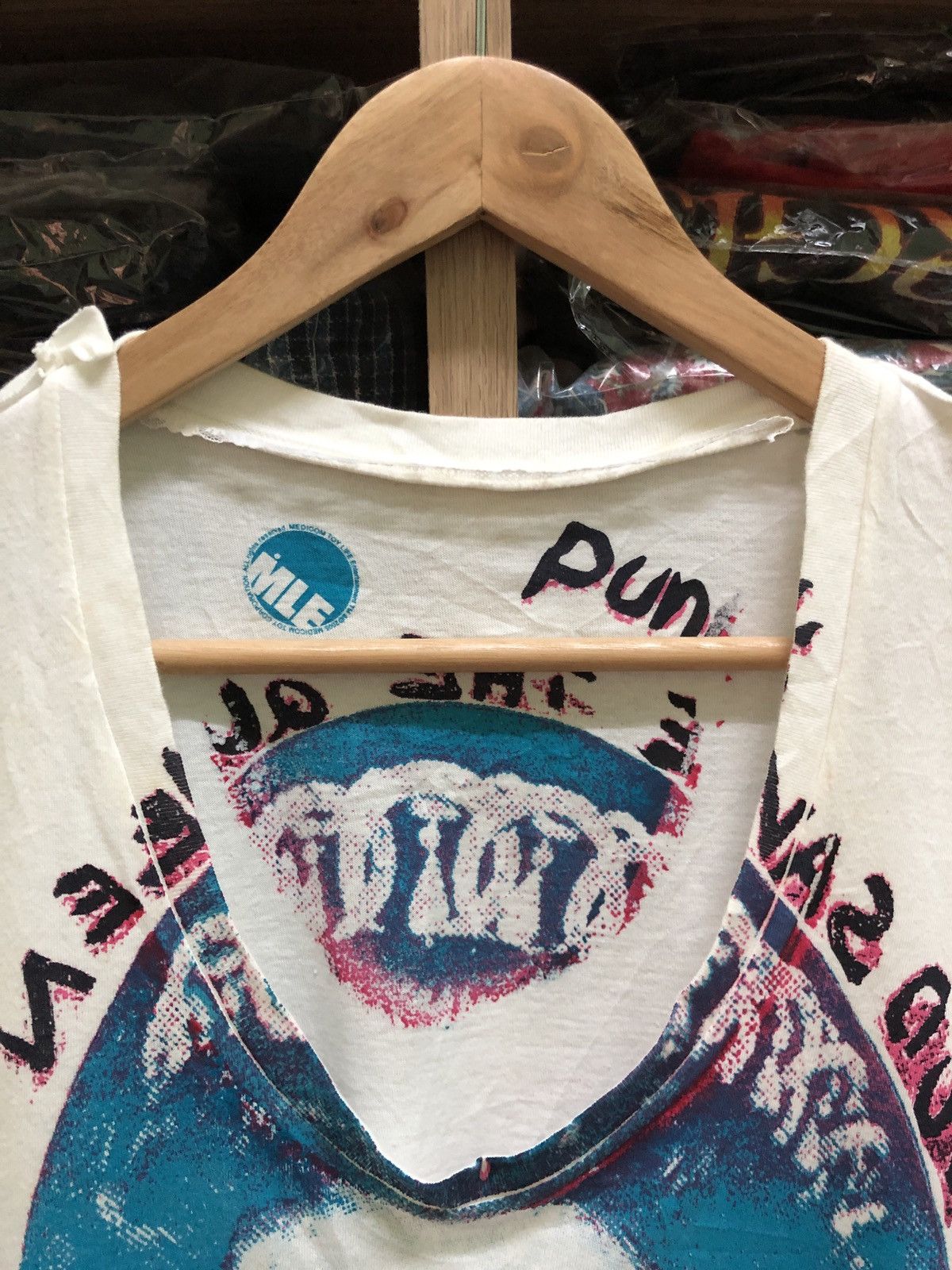 Medicom Toy Medicom Toy God Save The Queen Parody Sex Pistol No Future Size US S / EU 44-46 / 1 - 5 Thumbnail