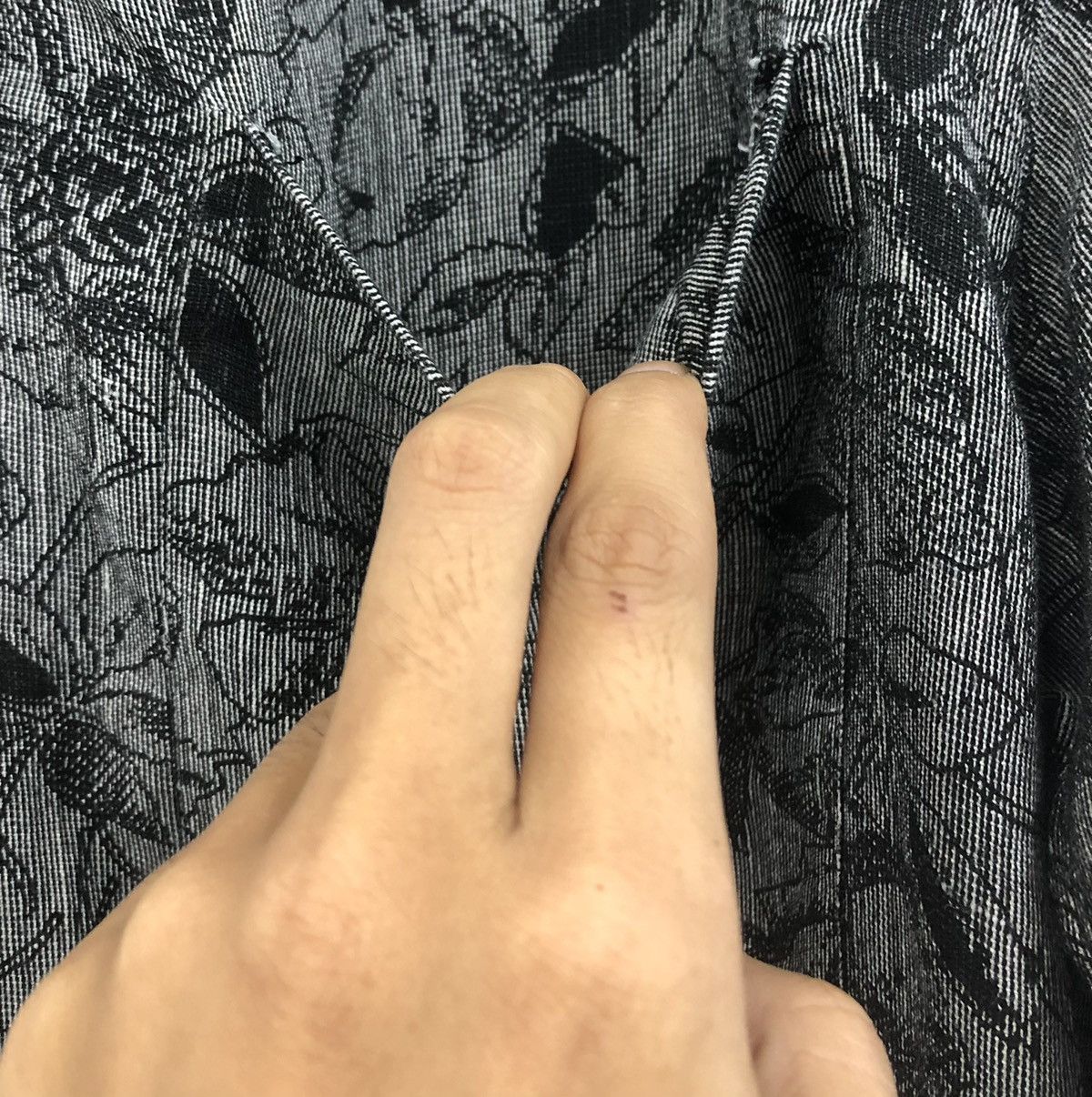 Givenchy GIVENCHY GENTLEMAN PARIS MADE IN ITALY SHIRT BUTTON UP Size US M / EU 48-50 / 2 - 6 Thumbnail