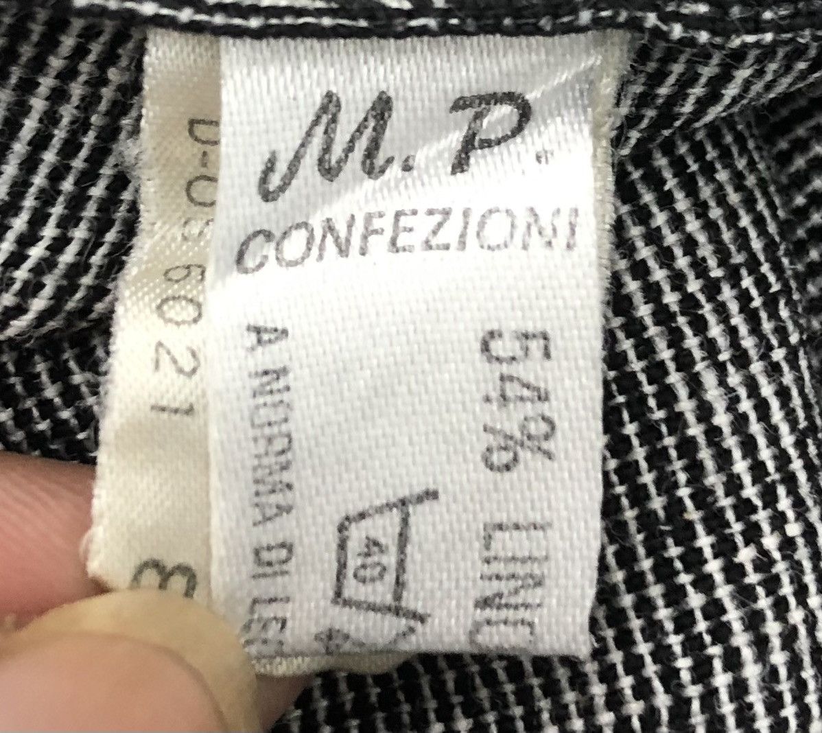 Givenchy GIVENCHY GENTLEMAN PARIS MADE IN ITALY SHIRT BUTTON UP Size US M / EU 48-50 / 2 - 12 Thumbnail