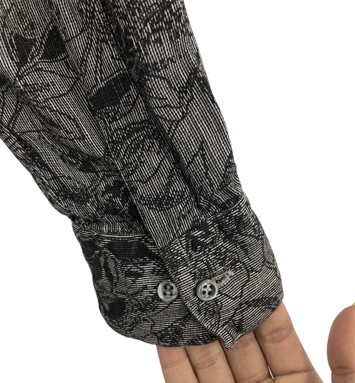 Givenchy GIVENCHY GENTLEMAN PARIS MADE IN ITALY SHIRT BUTTON UP Size US M / EU 48-50 / 2 - 8 Thumbnail