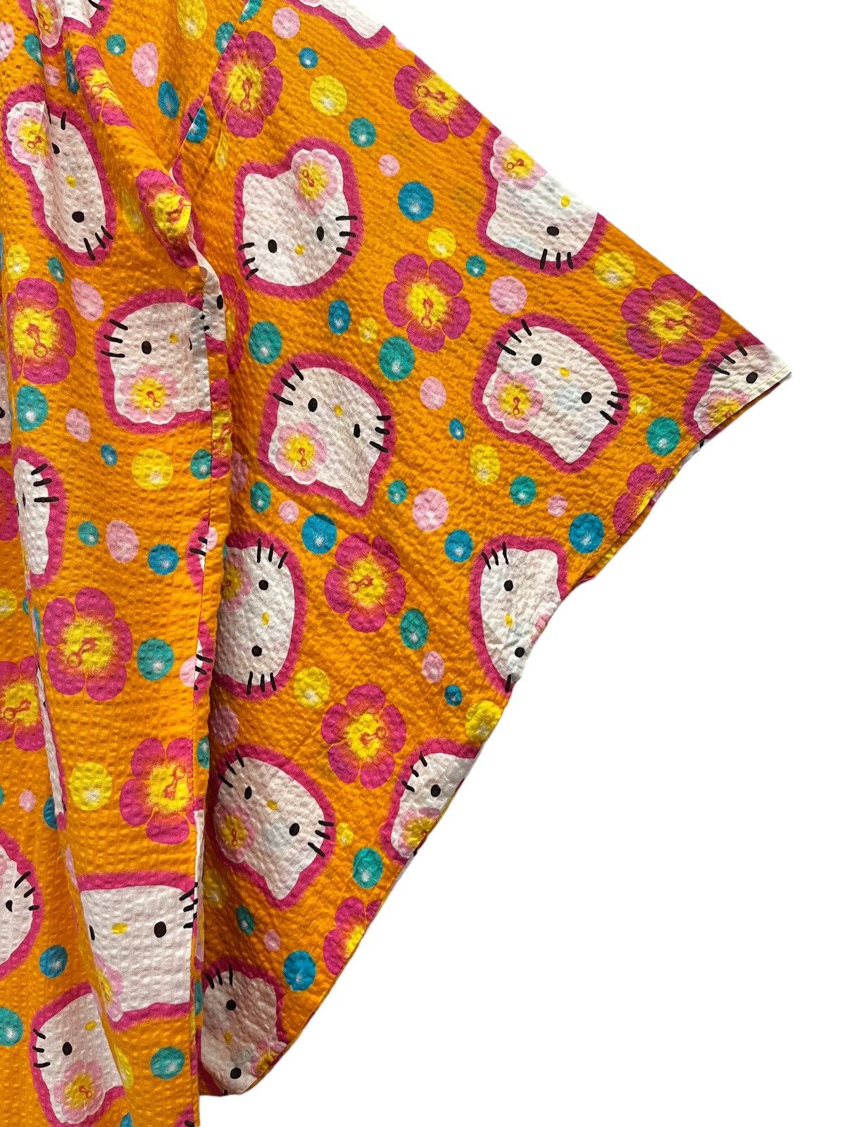 Cartoon Network RARE🔥90’s SANRIO HELLO KITTY SUGARLAND Light Cotton Kimono Size US M / EU 48-50 / 2 - 6 Thumbnail