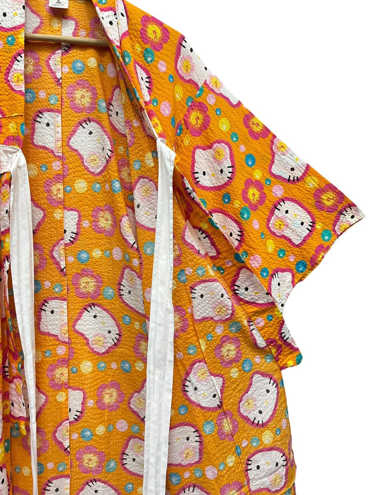Cartoon Network RARE🔥90’s SANRIO HELLO KITTY SUGARLAND Light Cotton Kimono Size US M / EU 48-50 / 2 - 11 Thumbnail