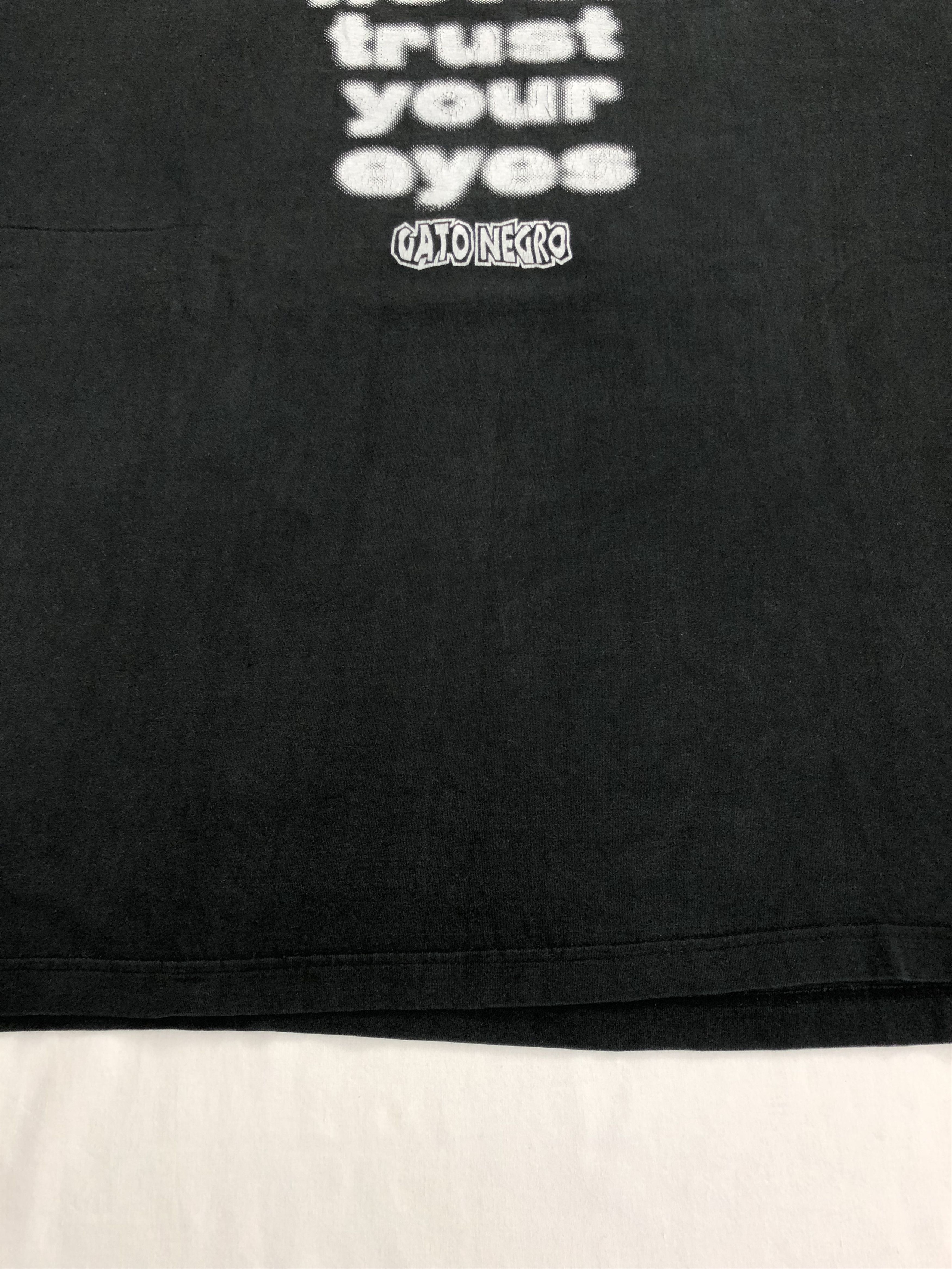 Vintage Vintage 90s Never Trust Your Eyes Gato Negro t-shirt Size US XXL / EU 58 / 5 - 7 Thumbnail