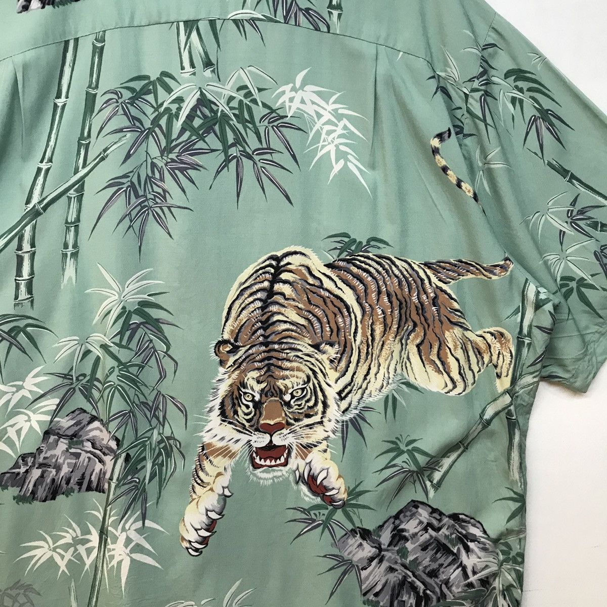 Other Hawaiian Shirt Tiger Rorr Aloha 100% Rayon Shirt Rare Size US XL / EU 56 / 4 - 4 Thumbnail