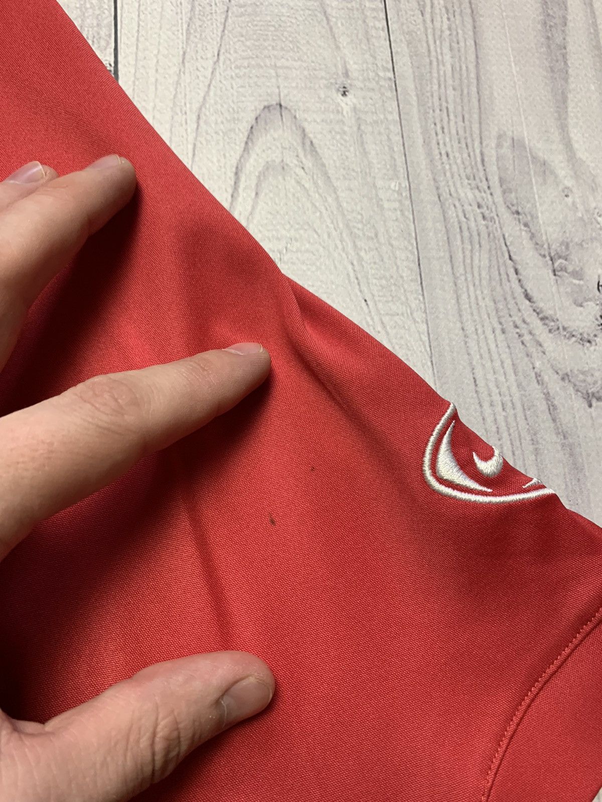 Nike × Vintage Vintage Nike Arsenal soccer jersey red size L Size US L / EU 52-54 / 3 - 6 Thumbnail