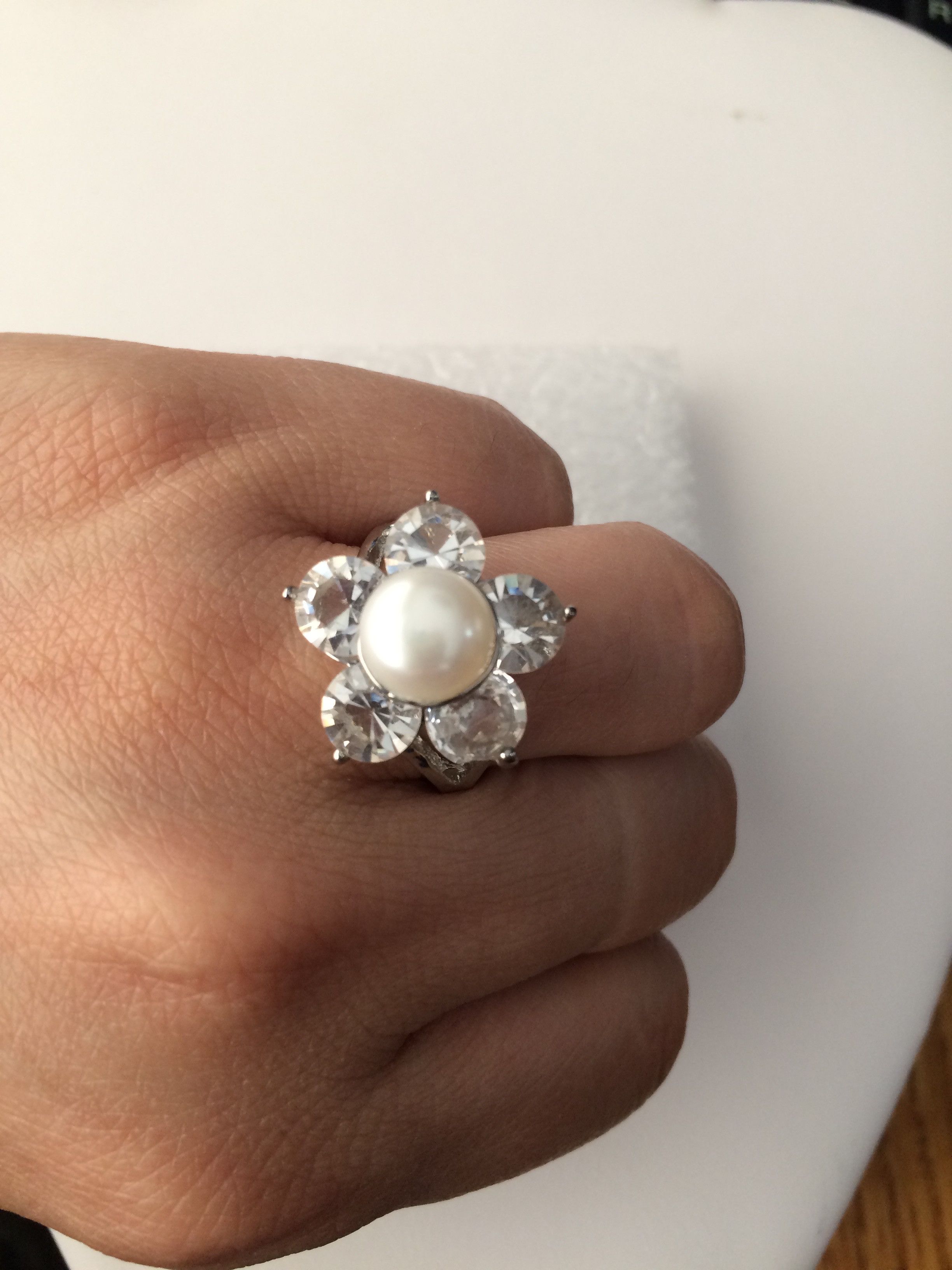 Jewelry White Pearl Bead Ring with CZs - Size 7.5 Size ONE SIZE - 3 Thumbnail