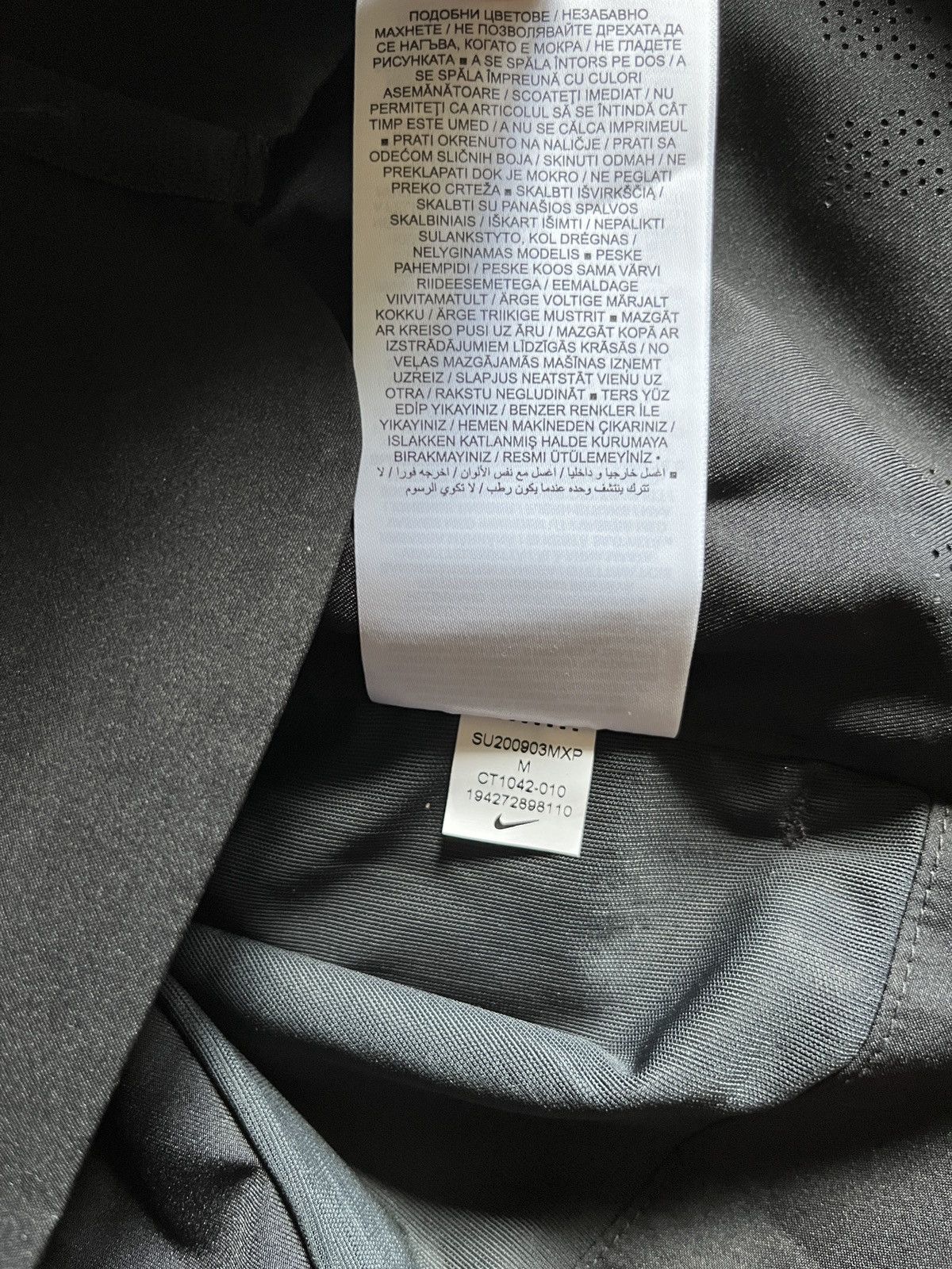 Goretex × MMW × Nike Nike x Matthew Williams Gore-Tex Convertible Vest-Jacket Size US M / EU 48-50 / 2 - 21 Thumbnail
