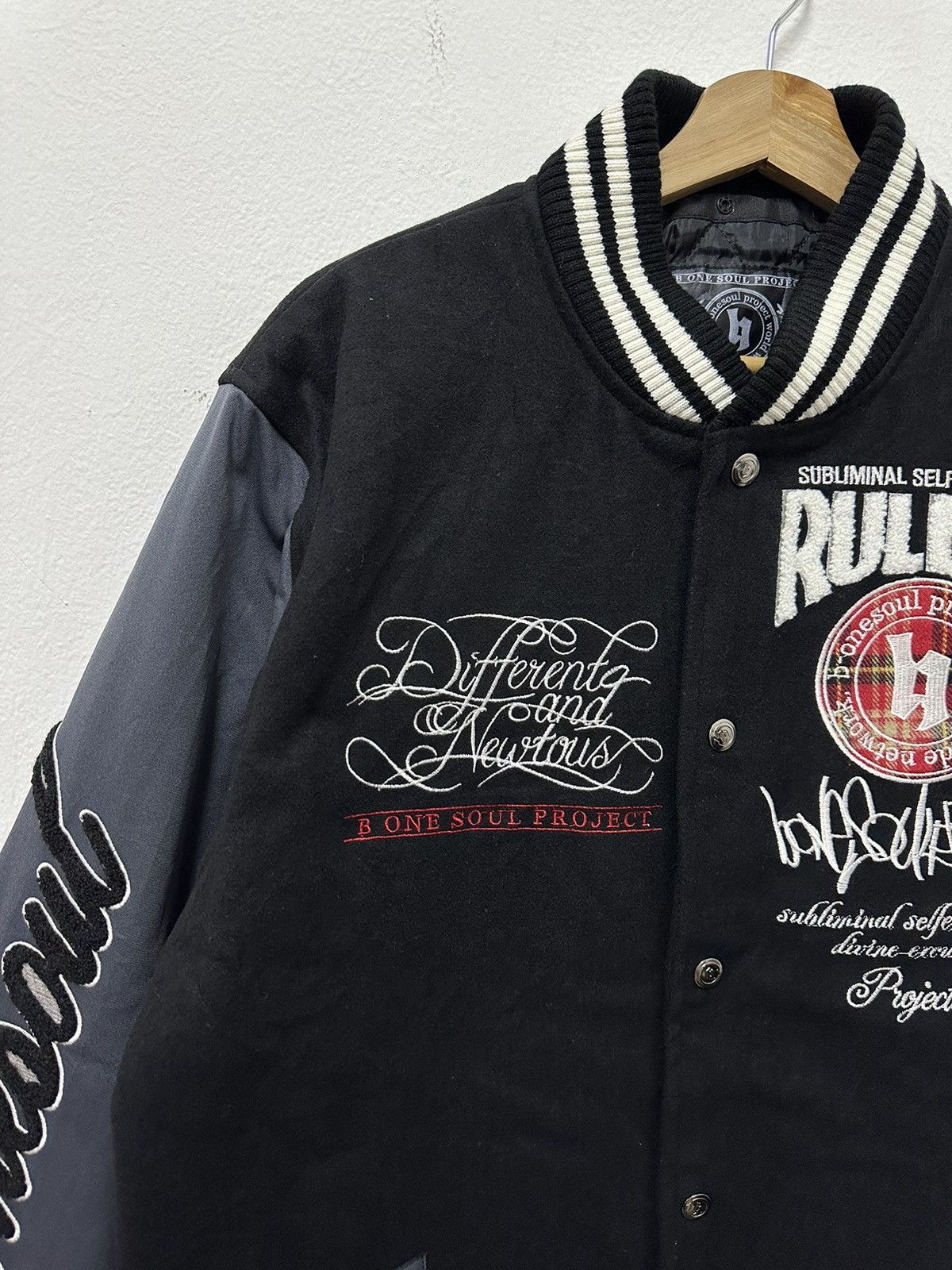 Vintage Vintage B One Soul Project Poem Street Varsity Jacket Size US L / EU 52-54 / 3 - 5 Thumbnail