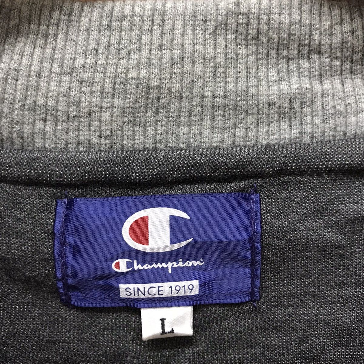 Champion × Vintage Vintage Champion Sweatshirt Pullover Jumper CrewNeck Size US M / EU 48-50 / 2 - 7 Thumbnail