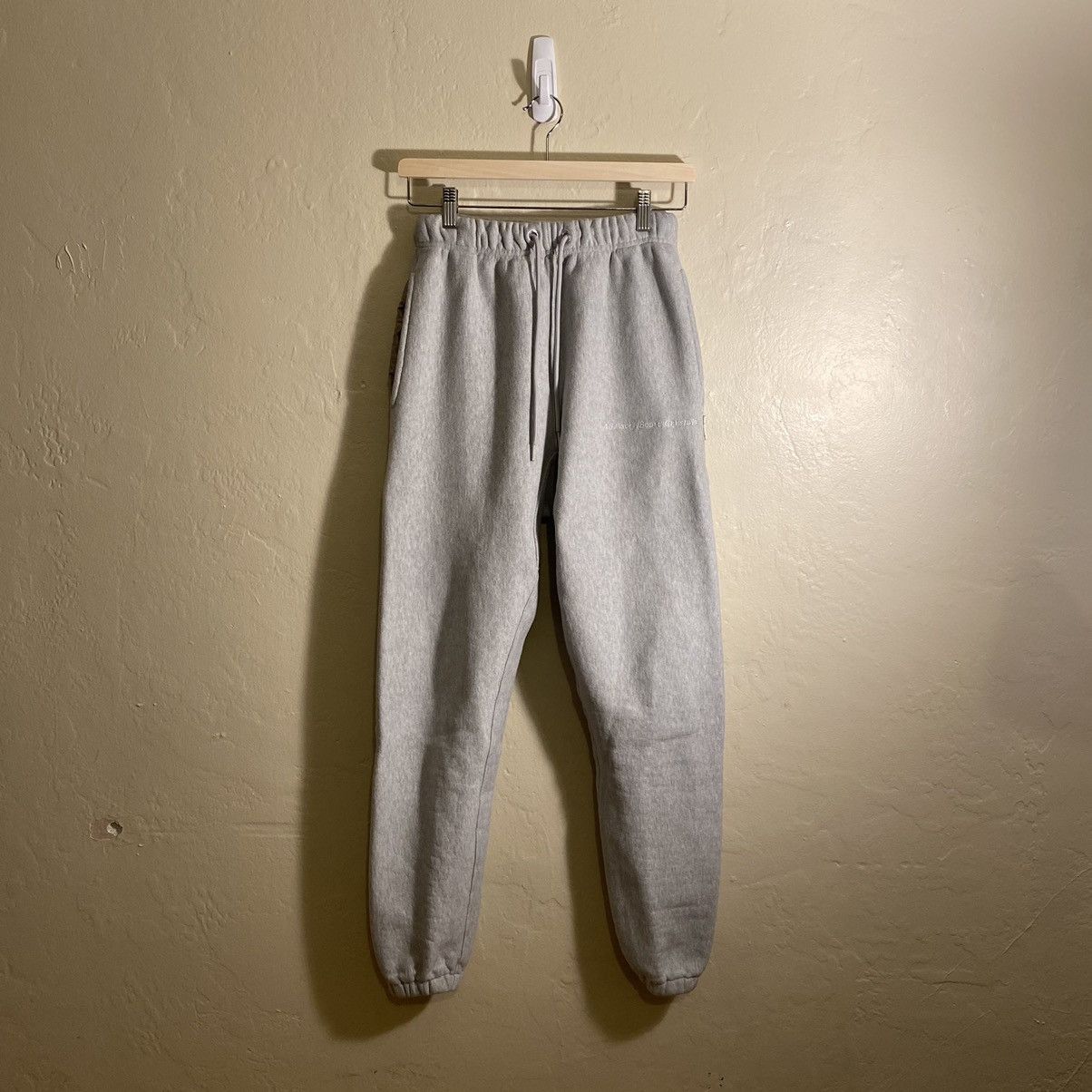 Advisory Board Crystals Advisory Board Crystals Embroidery Tapered Sweatpants Size US 30 / EU 46 - 1 Thumbnail