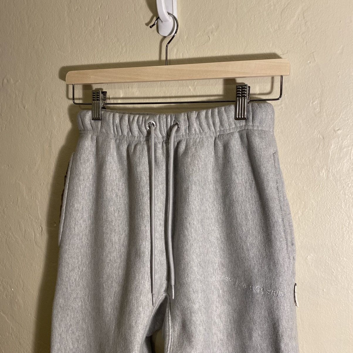 Advisory Board Crystals Advisory Board Crystals Embroidery Tapered Sweatpants Size US 30 / EU 46 - 3 Thumbnail