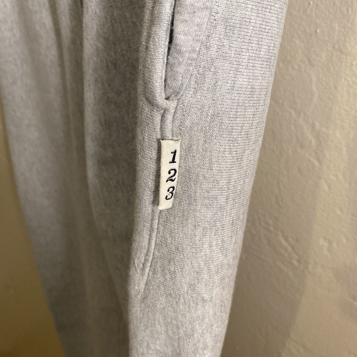 Advisory Board Crystals Advisory Board Crystals Embroidery Tapered Sweatpants Size US 30 / EU 46 - 5 Thumbnail