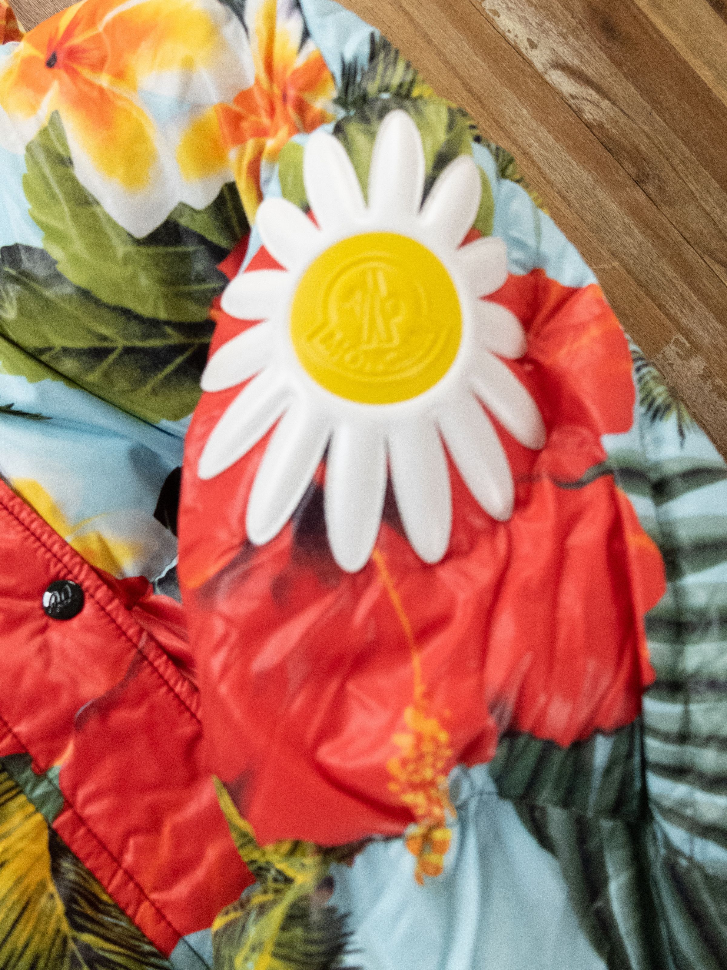 Moncler MONCLER Genius x Richard Quinn Mary floral down puffer coat Size M / US 6-8 / IT 42-44 - 9 Thumbnail