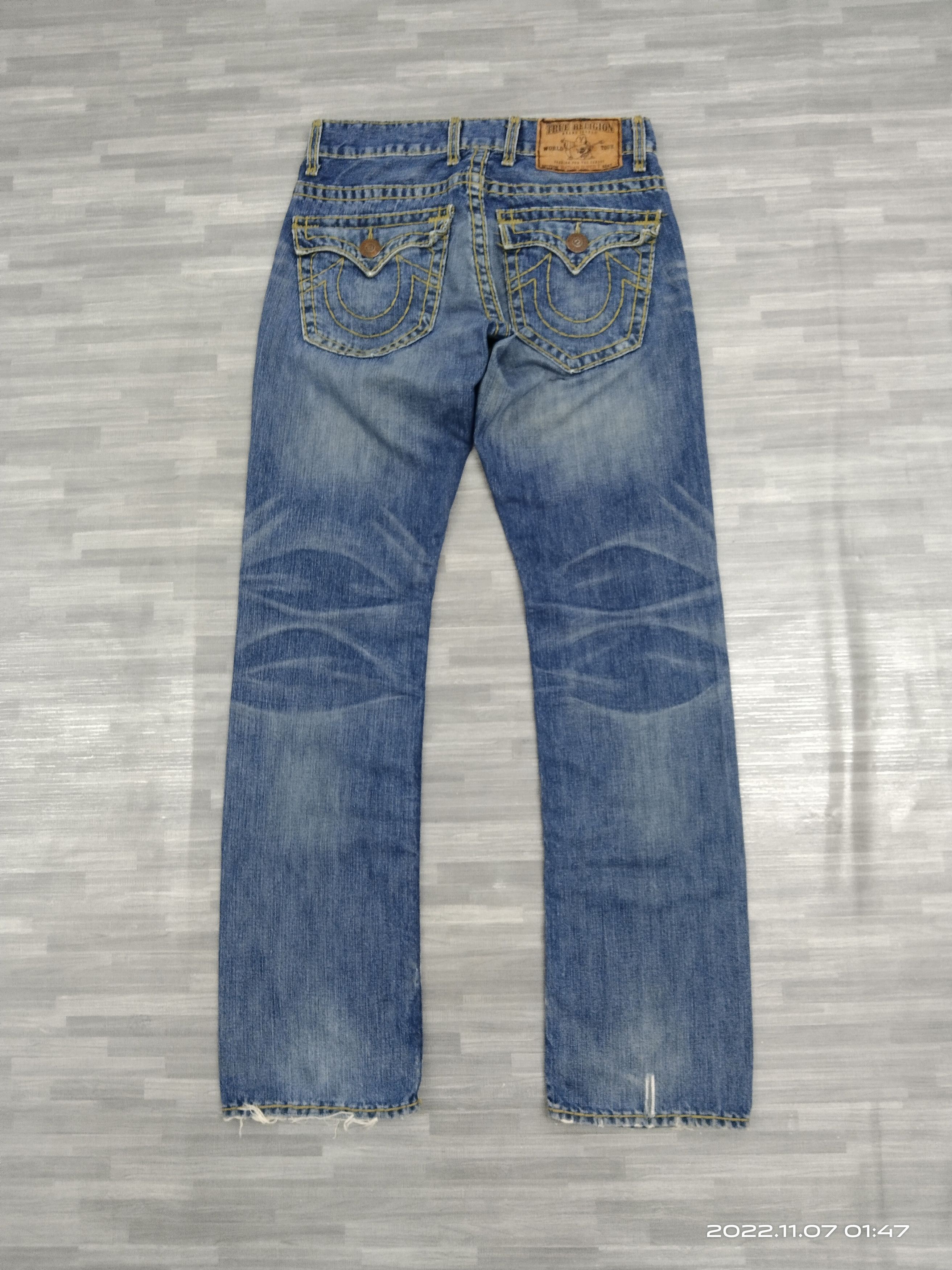 True Religion DiSTRESSED VINTAGE 2000s TRUE RELIGION DENIM PANTS Size US 30 / EU 46 - 3 Thumbnail