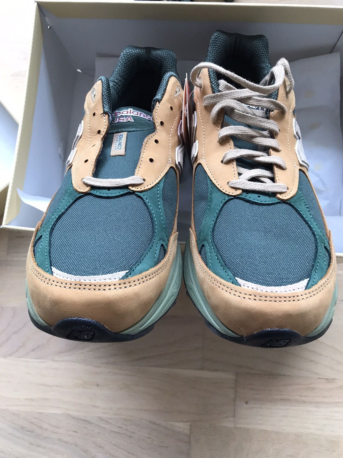 New Balance New Balance Size US 12 / EU 45 - 4 Thumbnail