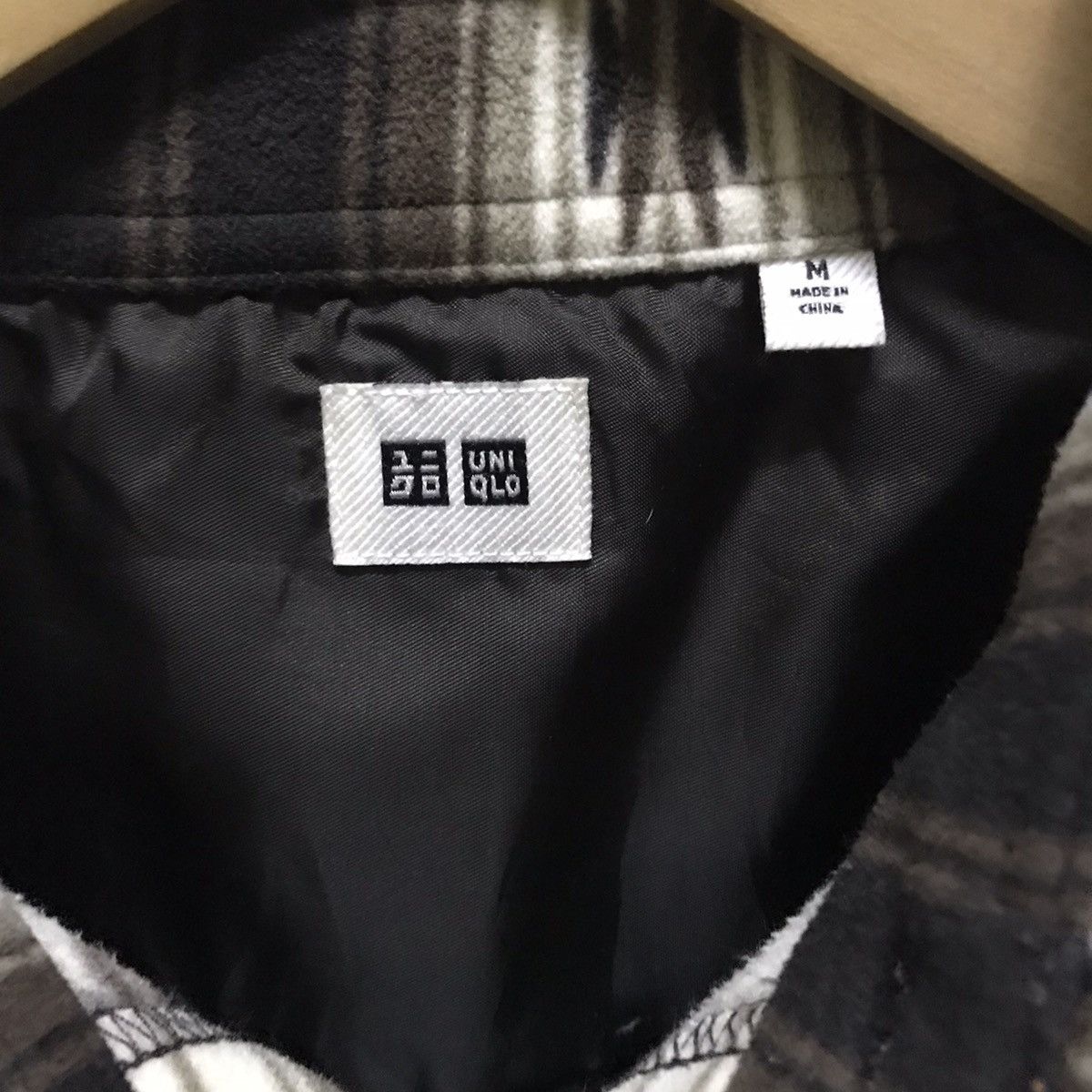 Uniqlo Navajo native uniqlo polyester button up shirt Size US M / EU 48-50 / 2 - 8 Thumbnail
