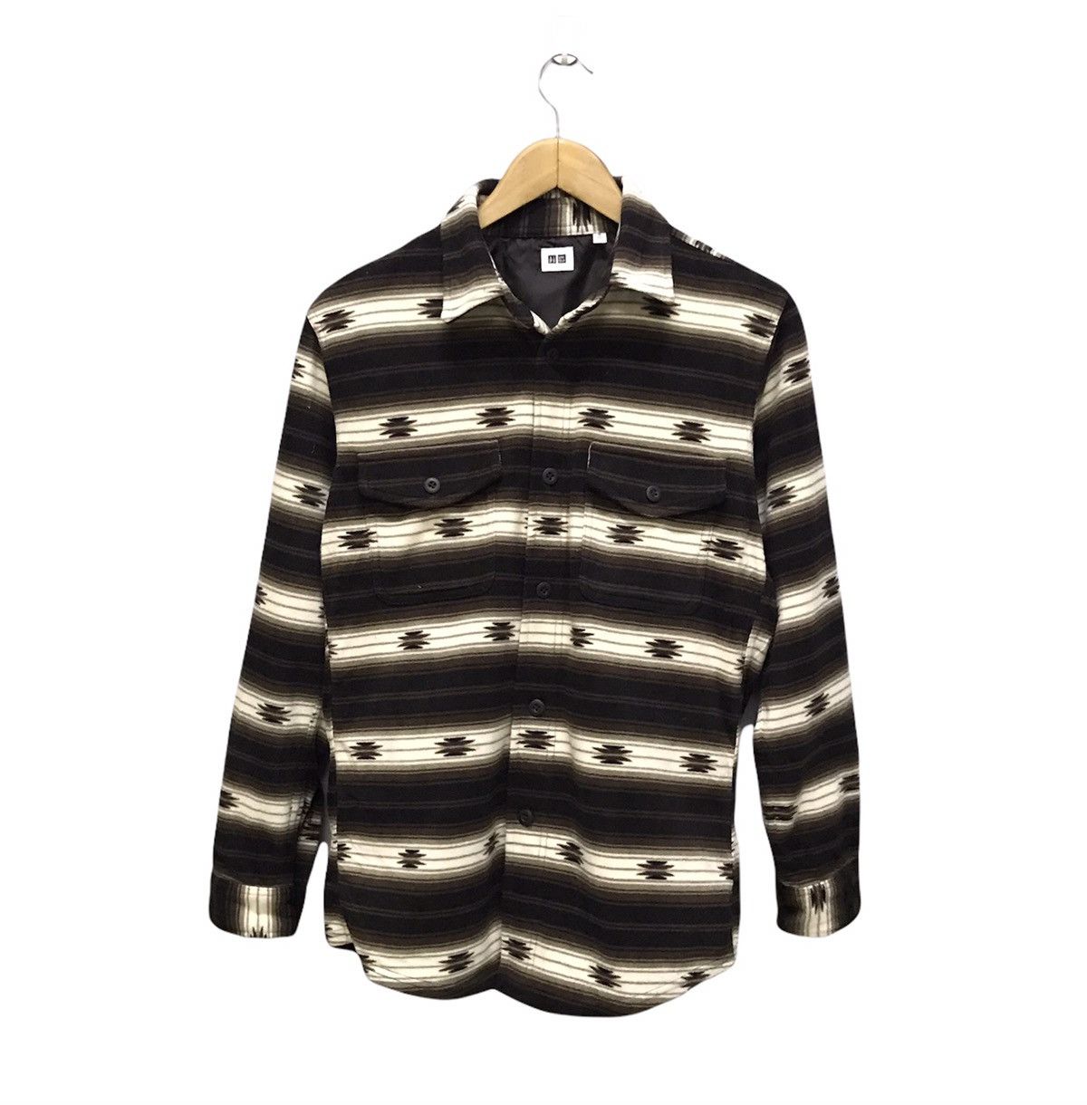 Uniqlo Navajo native uniqlo polyester button up shirt Size US M / EU 48-50 / 2 - 1 Thumbnail