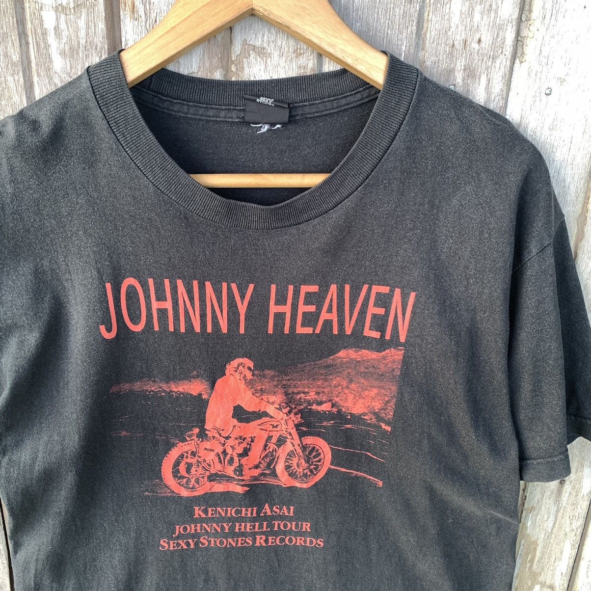 Band Tees Thrashed Faded Jonny Heaven Hell Tour Tee Size US M / EU 48-50 / 2 - 3 Thumbnail
