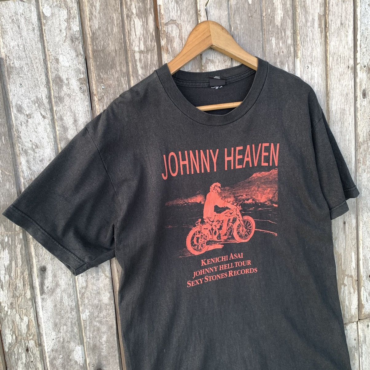 Band Tees Thrashed Faded Jonny Heaven Hell Tour Tee Size US M / EU 48-50 / 2 - 5 Thumbnail