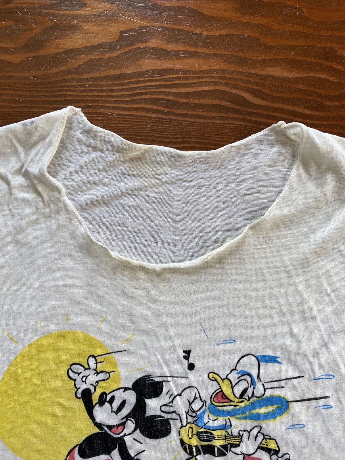 Disney Vintage 60s 70s Mickey Mouse & Donald Duck Surfing Tank Top Size US XS / EU 42 / 0 - 6 Thumbnail