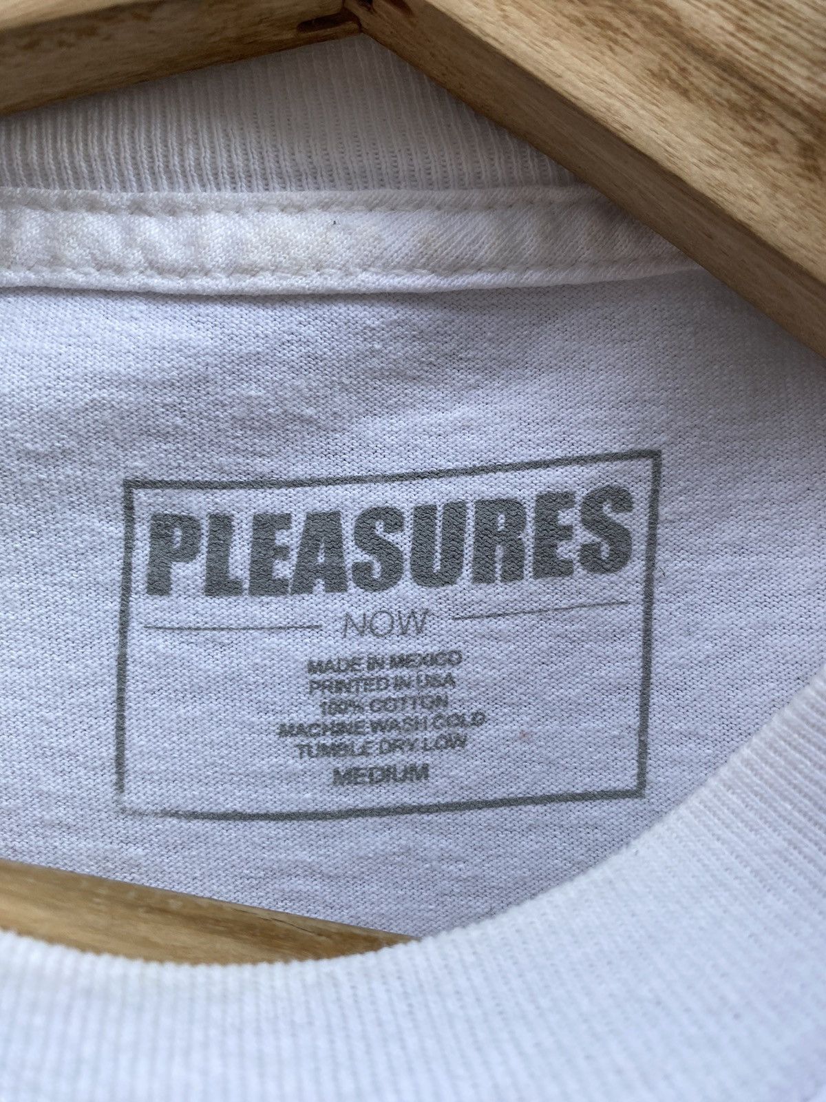 Pleasures PLEASURES “Jesus” Tee Size US M / EU 48-50 / 2 - 6 Thumbnail