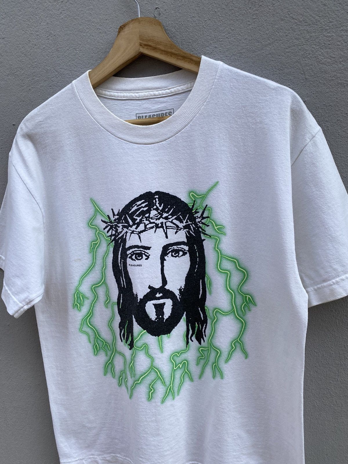 Pleasures PLEASURES “Jesus” Tee Size US M / EU 48-50 / 2 - 2 Thumbnail