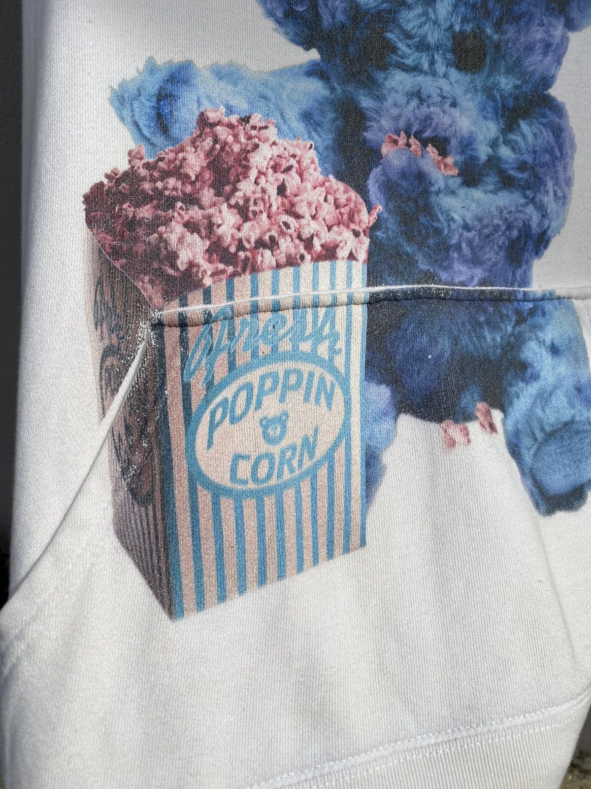 Japanese Brand MILKBOY “Never Feed The Bears” Overprint Hoodie Size US L / EU 52-54 / 3 - 4 Thumbnail