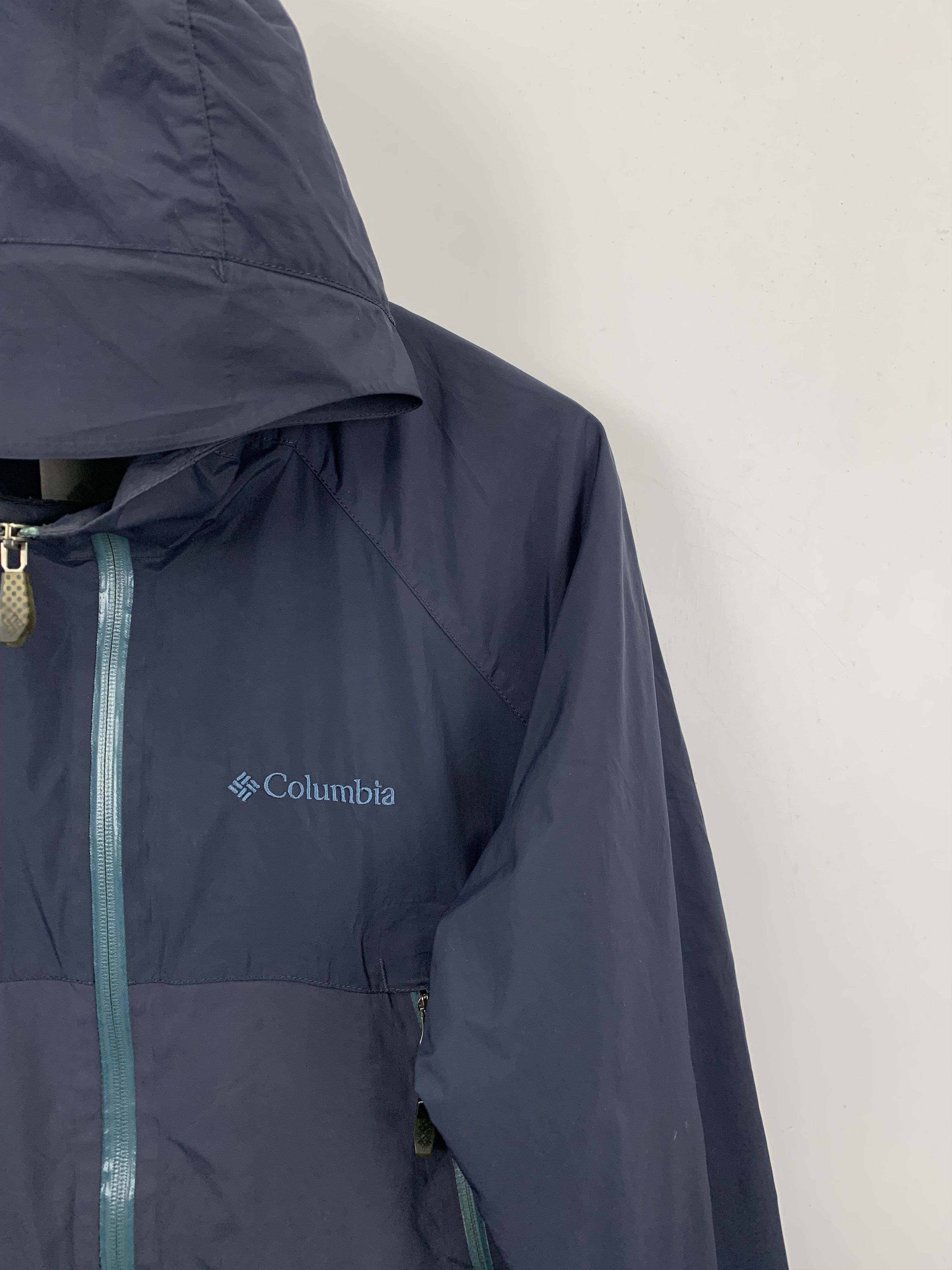 Columbia × Vintage Vintage Columbia Windbreaker Hoodie Zipper Light Jacket Size US L / EU 52-54 / 3 - 9 Thumbnail