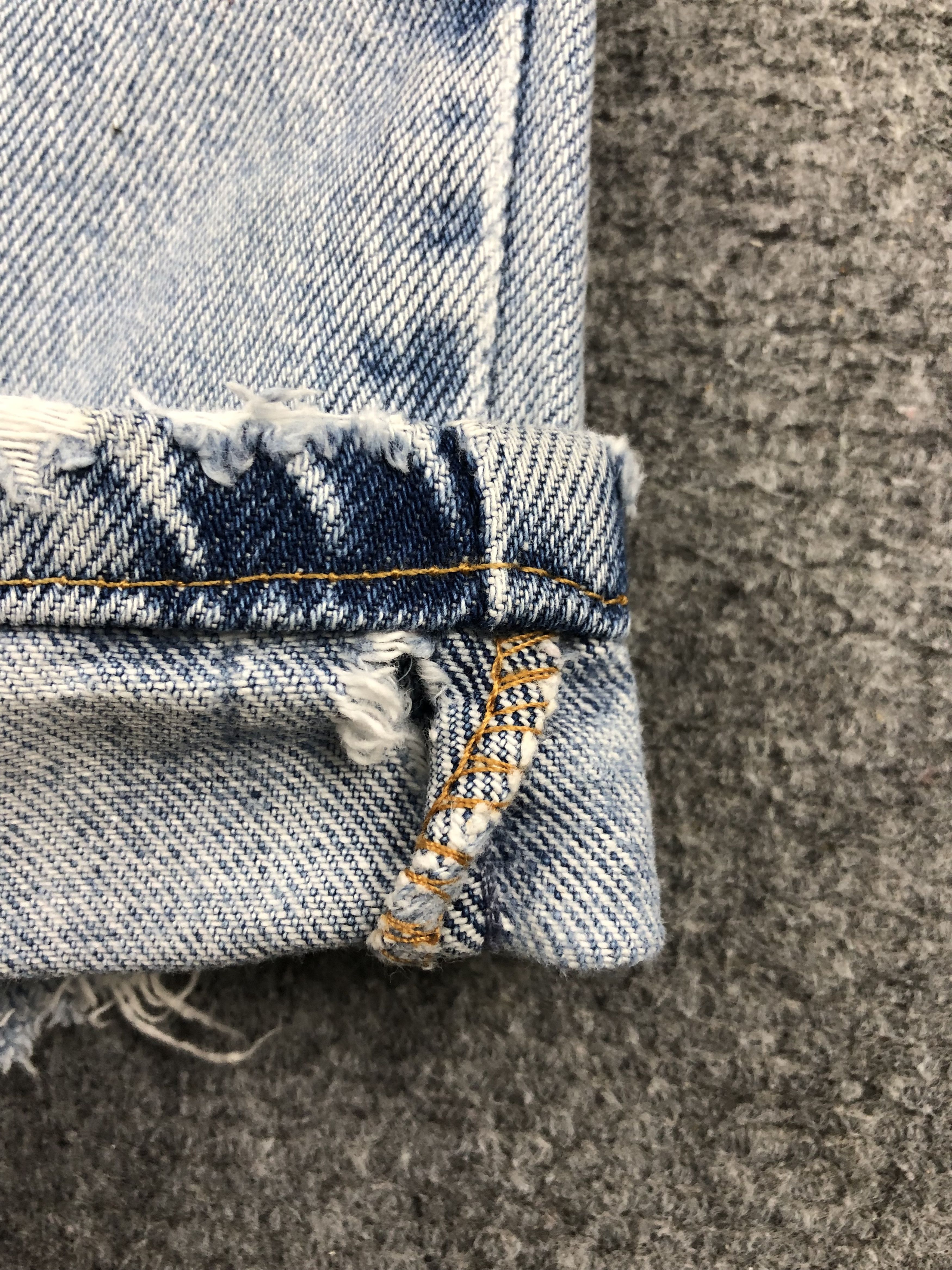 Levi's Vintage Distressed Levis 514 Light Wash Jeans DP1426 Size US 30 / EU 46 - 9 Thumbnail