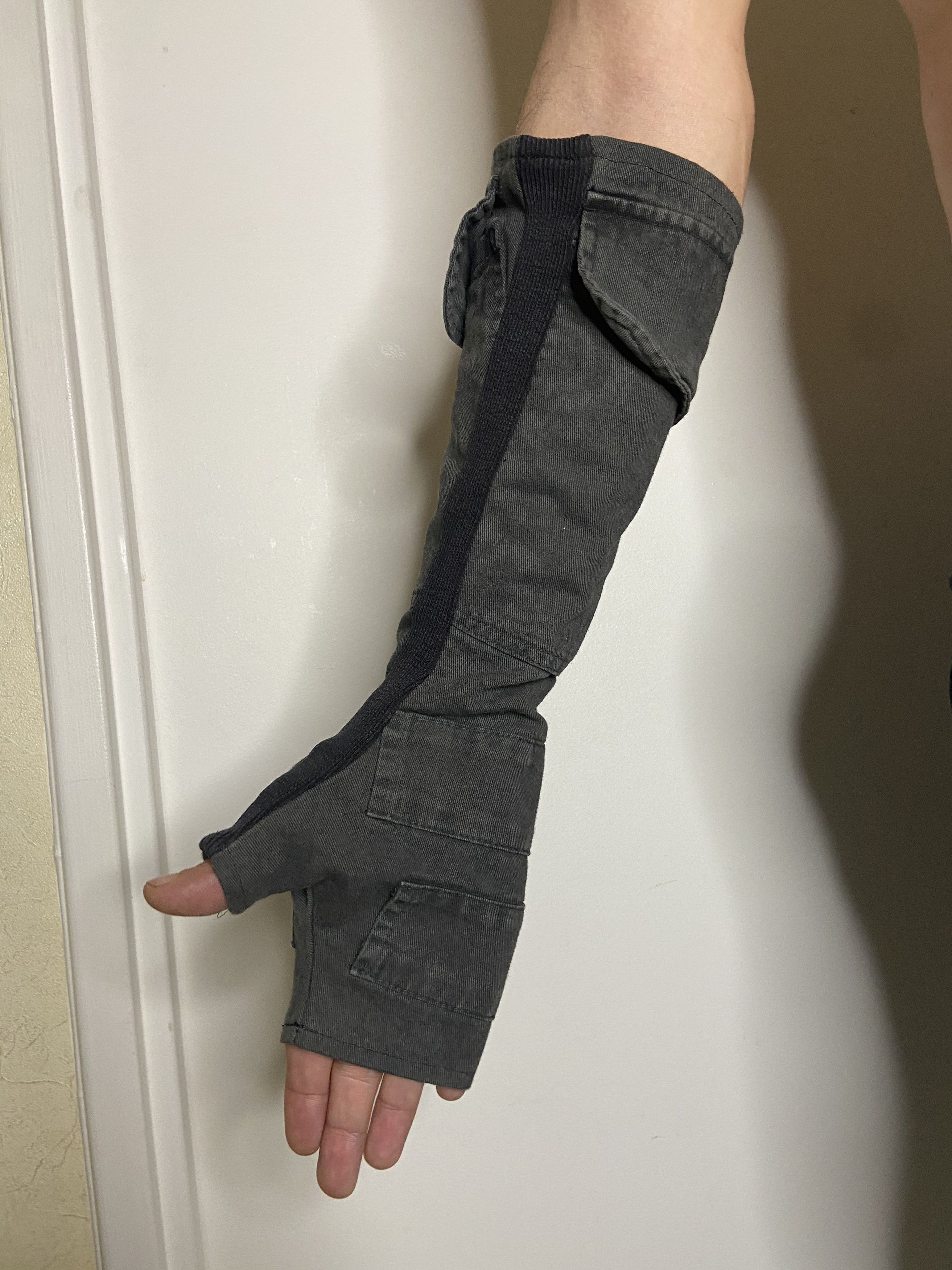 image of Gloves Demobaza in Khaki, Men's