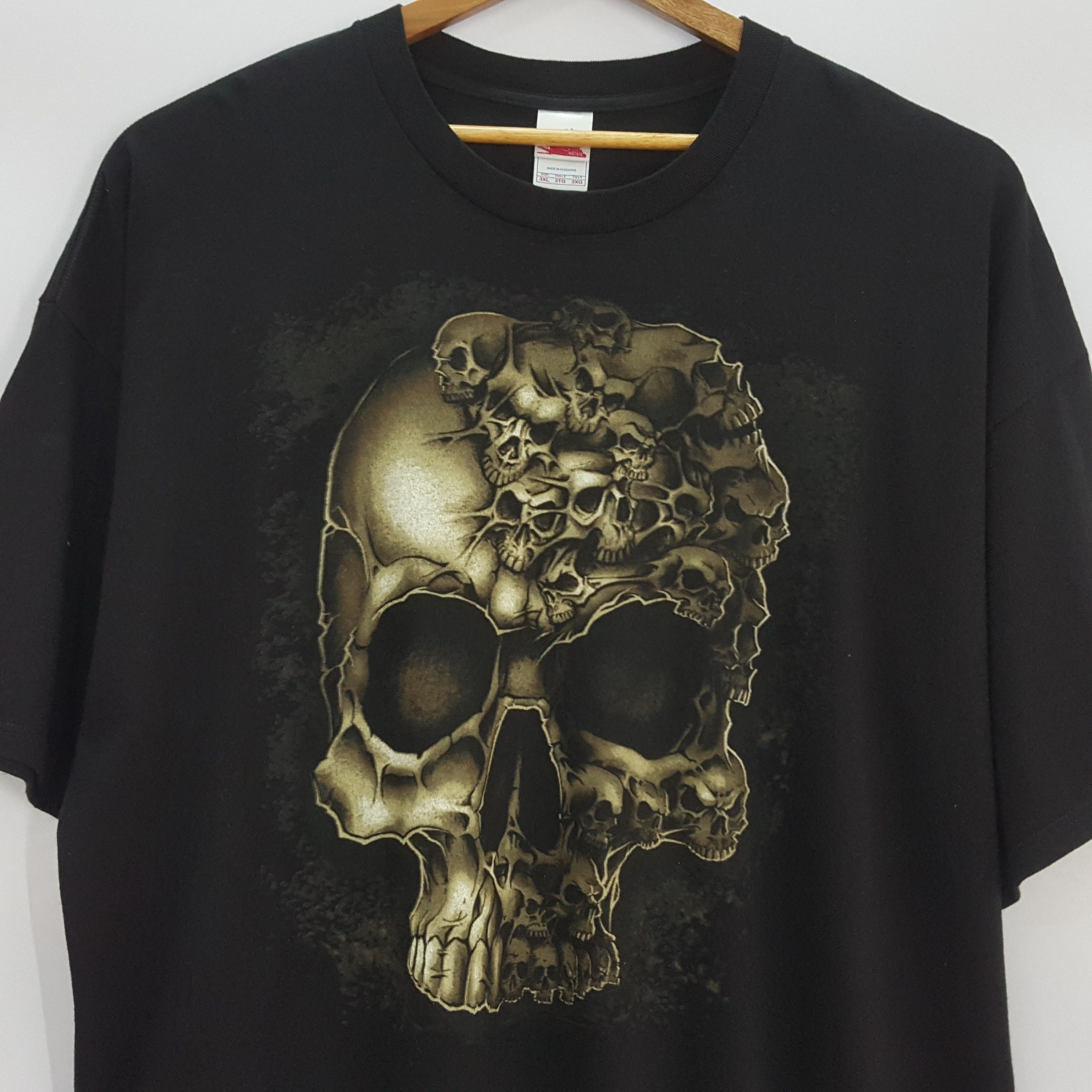 Liquid Blue × Vintage Vintage Skull Graphic liquid blue style tshirt size 3XLarge Size US XXL / EU 58 / 5 - 3 Thumbnail