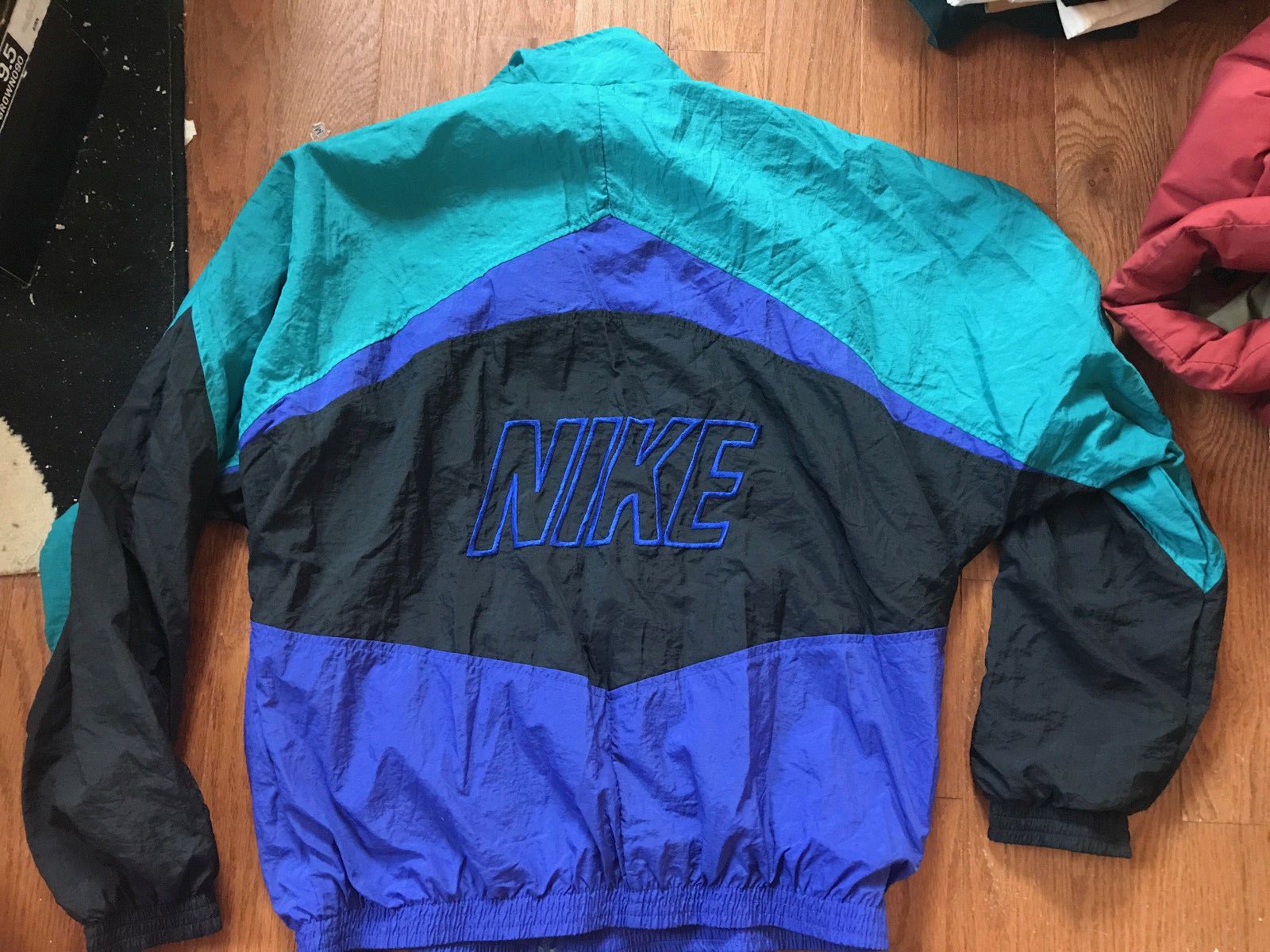 Nike Nike Vintage Track Jacket Air Jordan V Grape $248 Size US L / EU 52-54 / 3 - 3 Thumbnail