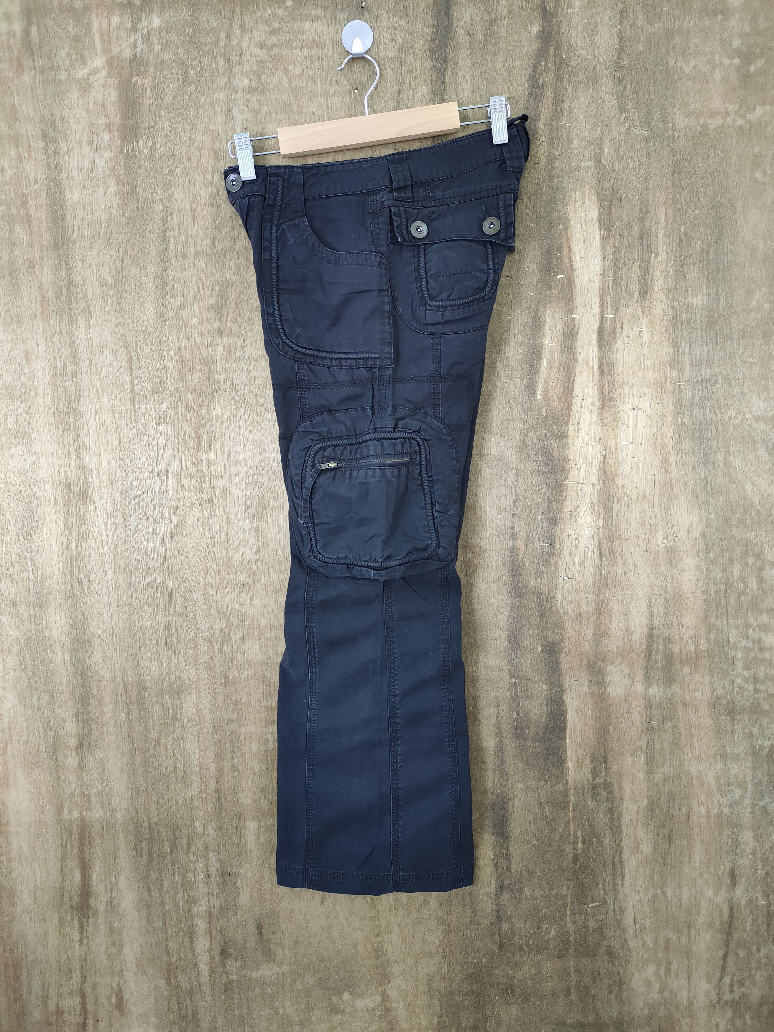 Japanese Brand WELLBEING BLACK FLARE CARGO PANTS LIKE TRAVIS SCOTT PANTS Size US 26 / EU 42 - 5 Thumbnail