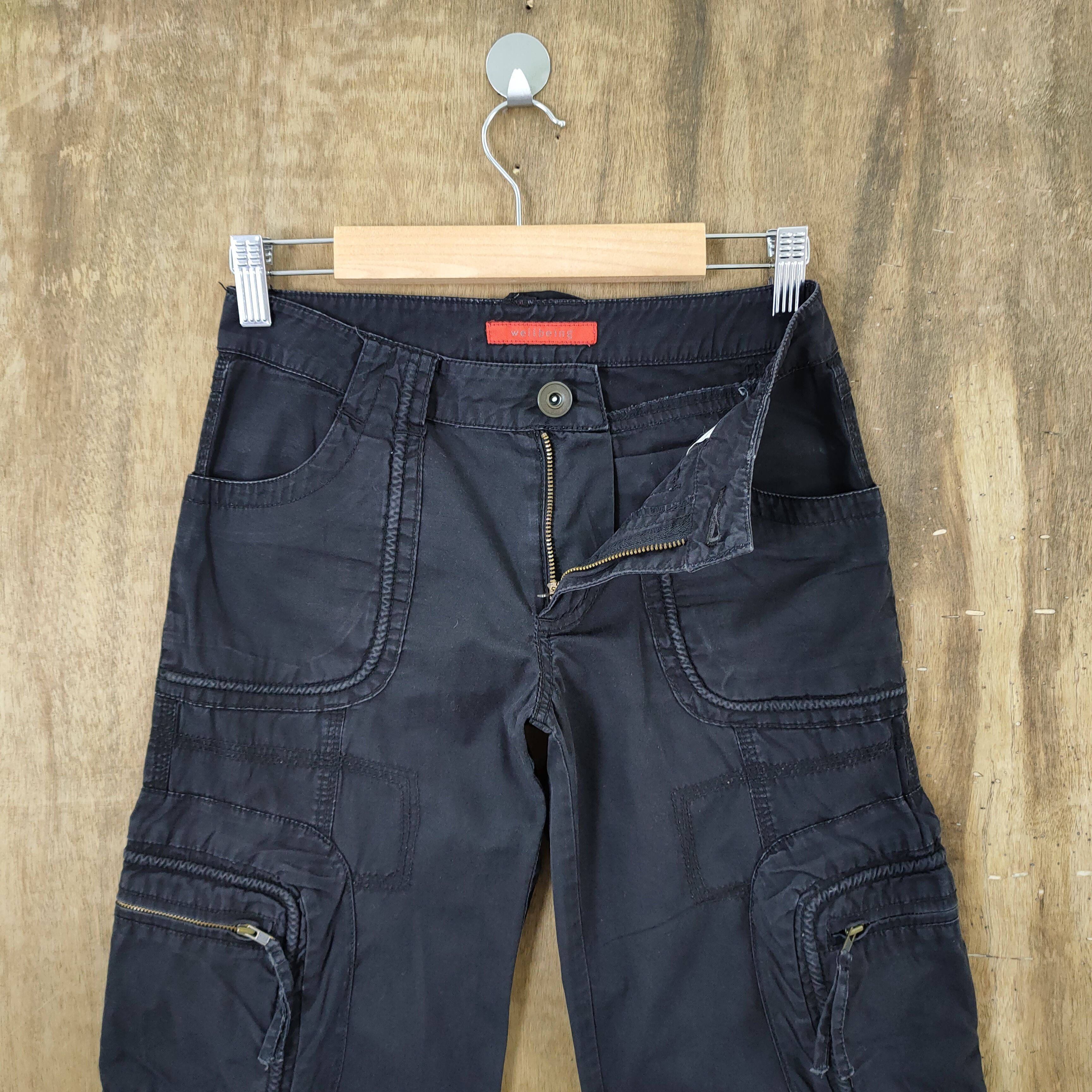 Japanese Brand WELLBEING BLACK FLARE CARGO PANTS LIKE TRAVIS SCOTT PANTS Size US 26 / EU 42 - 2 Thumbnail