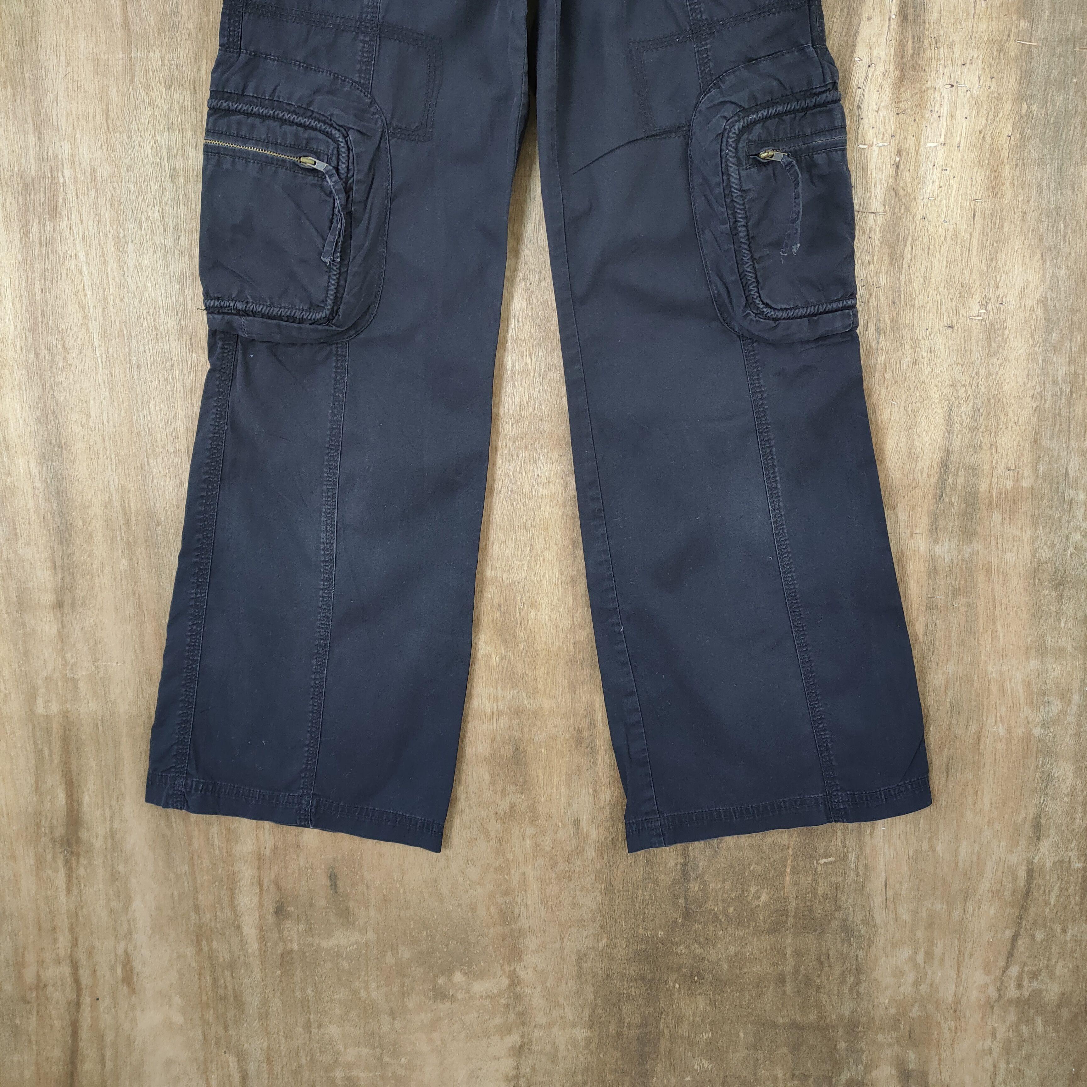 Japanese Brand WELLBEING BLACK FLARE CARGO PANTS LIKE TRAVIS SCOTT PANTS Size US 26 / EU 42 - 3 Thumbnail