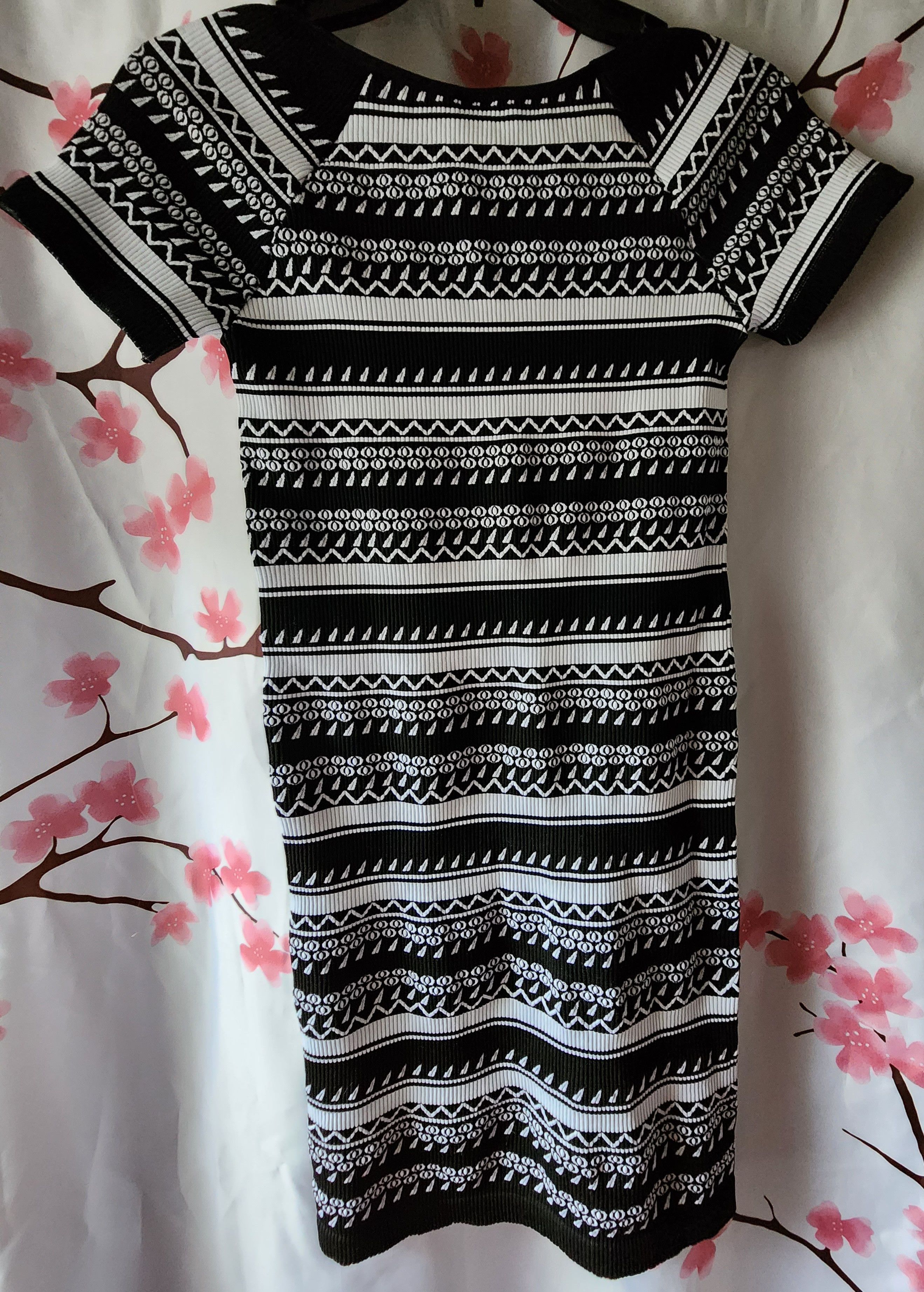 Other Xinki No D6603 Black White Pattern Dress Stretchy One Size Size ONE SIZE - 2 Thumbnail