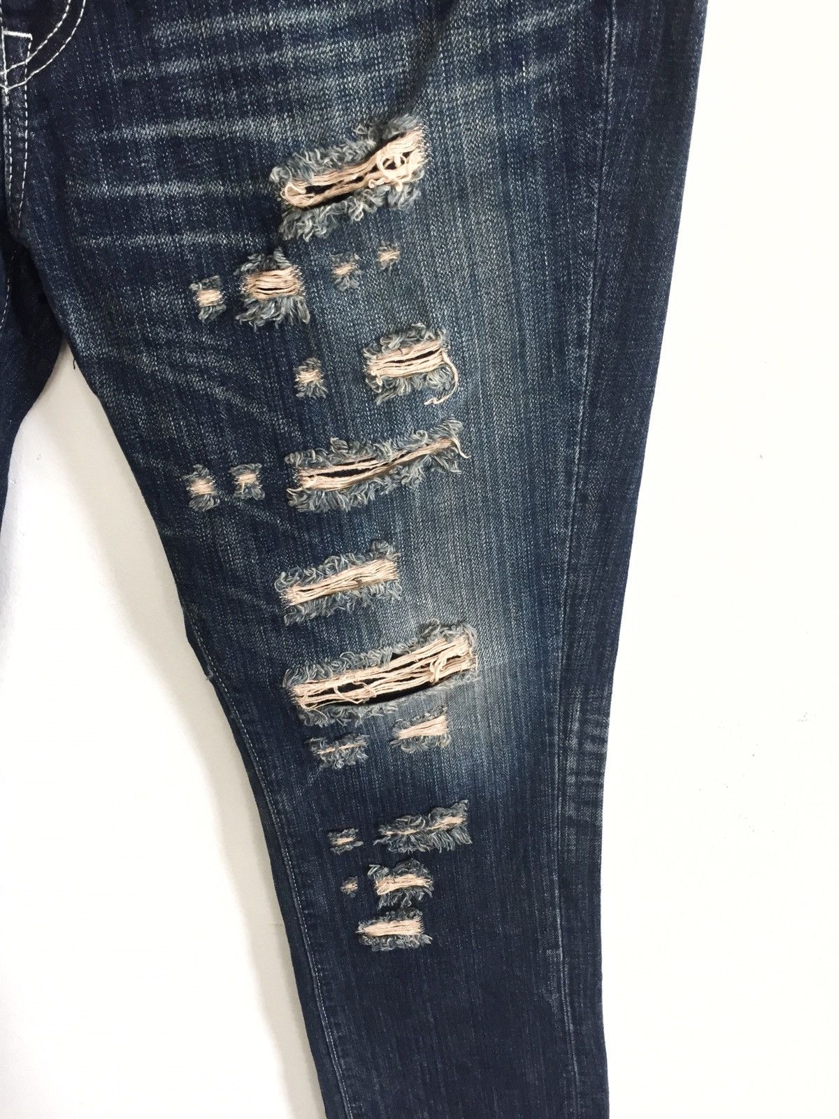 Vanquish 90s Vanquish Gold 🇯🇵 Distressed Slim Fit Denim Size US 34 / EU 50 - 5 Thumbnail