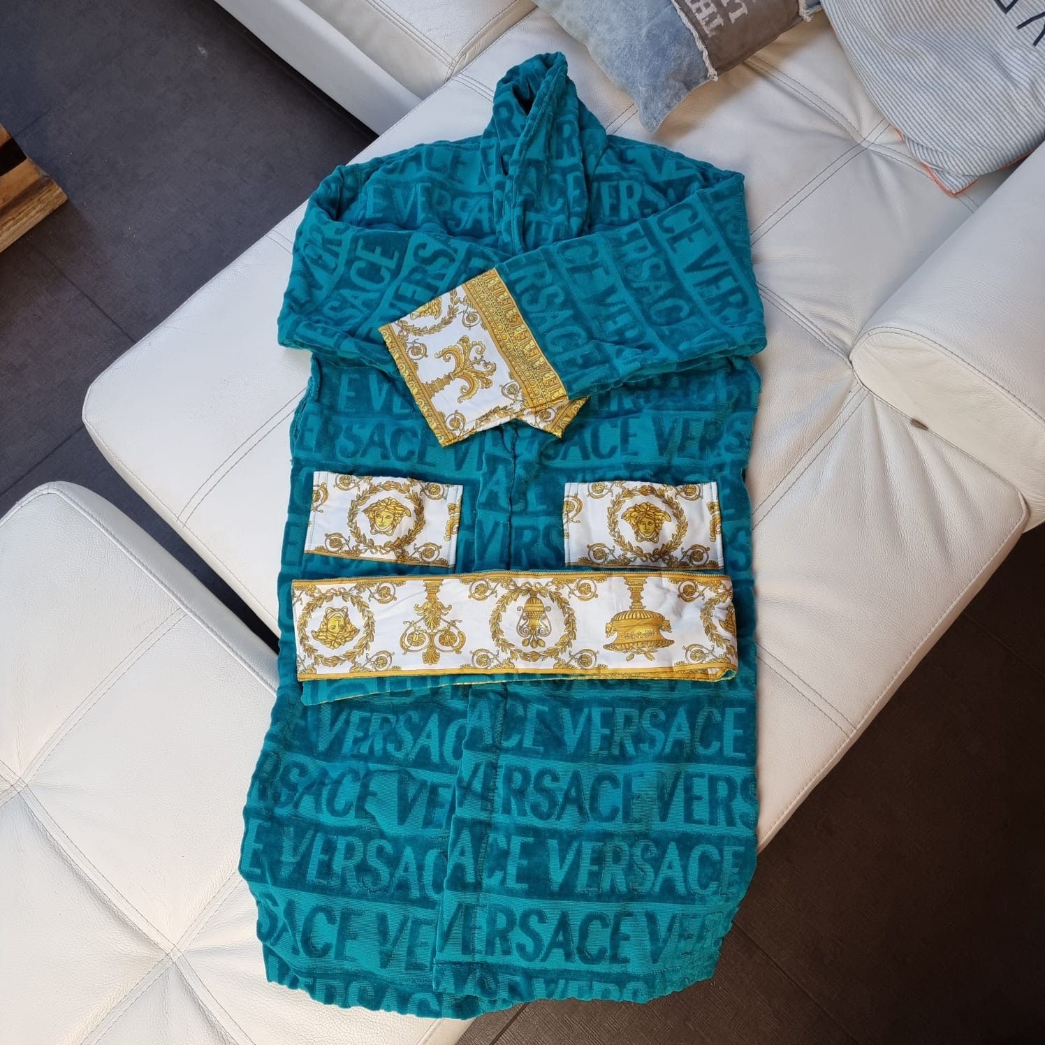 Versace Versace Barocco Print Blue Bathrobe New Size US S / EU 44-46 / 1 - 1 Thumbnail