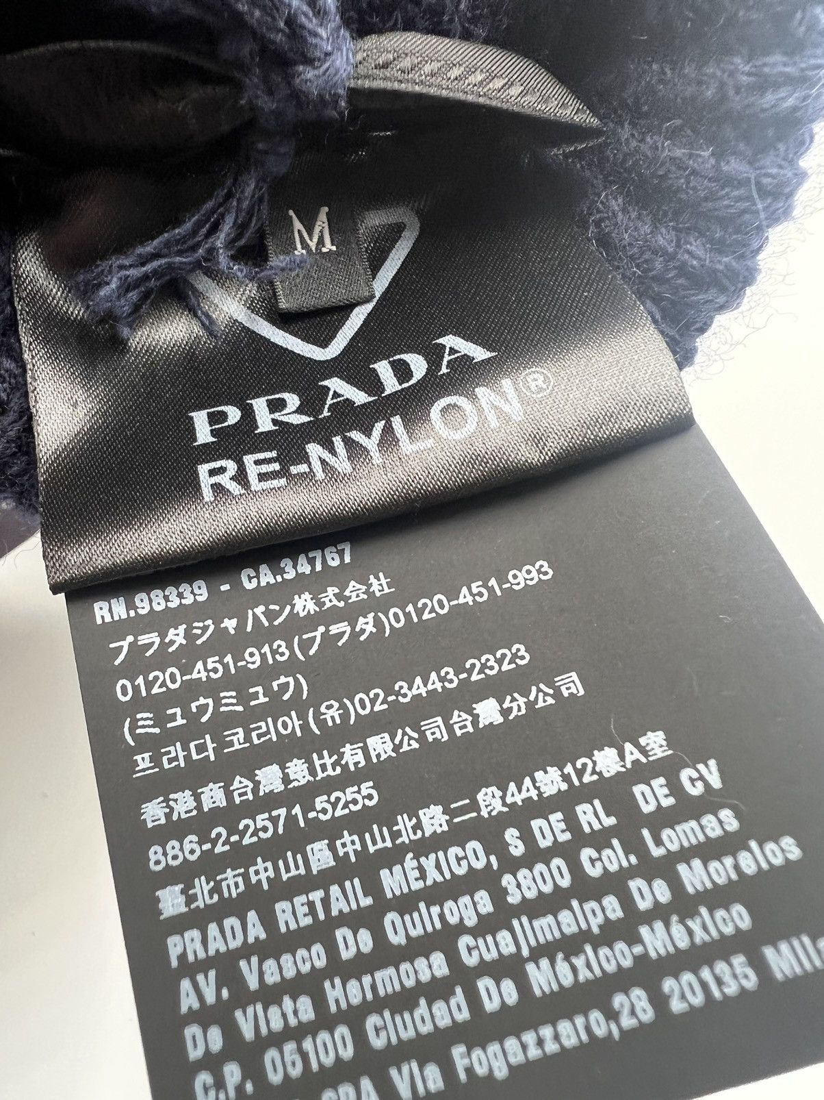 Prada Prada Logo Pocket Knitted Gloves Size ONE SIZE - 5 Thumbnail