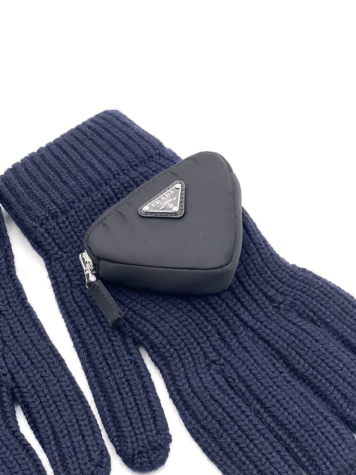 Prada Prada Logo Pocket Knitted Gloves Size ONE SIZE - 2 Thumbnail