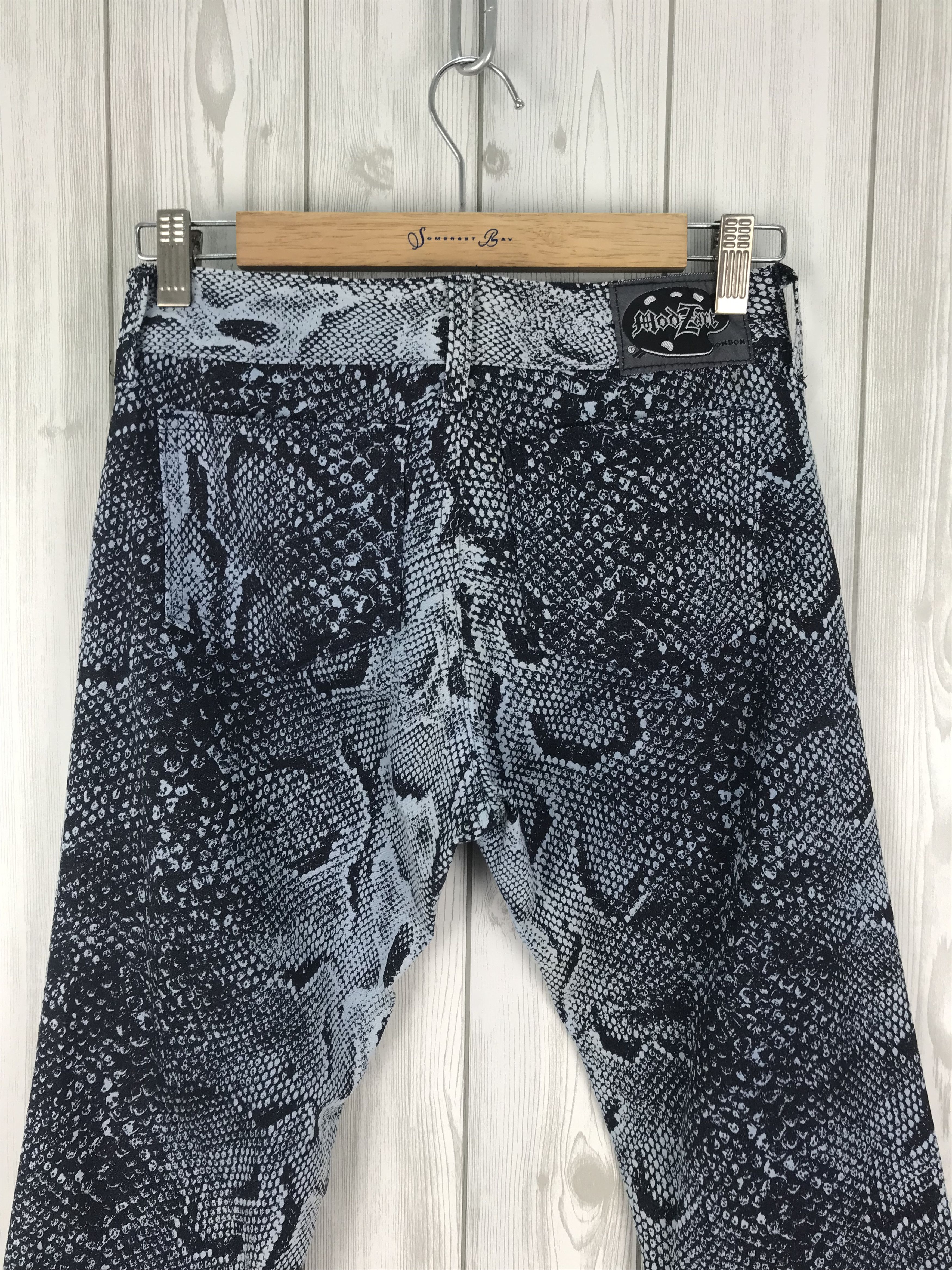 Vintage MODZARD LONDON All Over Print Snake Stretchable Jeans Size US 28 / EU 44 - 8 Thumbnail