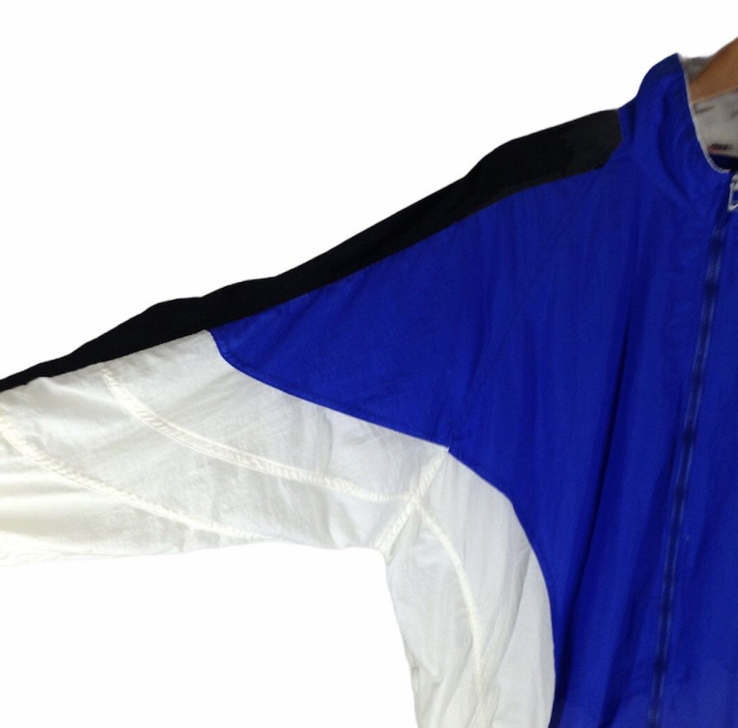 Nike × Vintage 90s NIKE Big Logo Embroidered Logo Windbreaker jacket cw21 Size US L / EU 52-54 / 3 - 4 Thumbnail