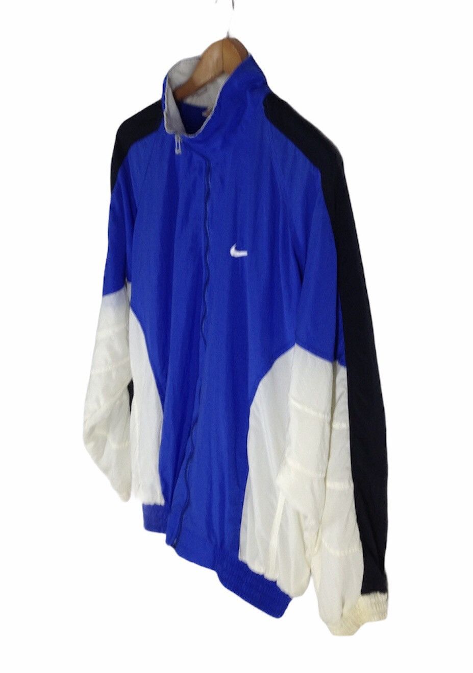 Nike × Vintage 90s NIKE Big Logo Embroidered Logo Windbreaker jacket cw21 Size US L / EU 52-54 / 3 - 3 Thumbnail